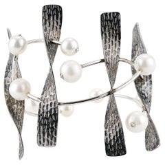 Twist and Turns Cuff Bracelet With Freshwater Pearls and Diamonds in 18K Gold