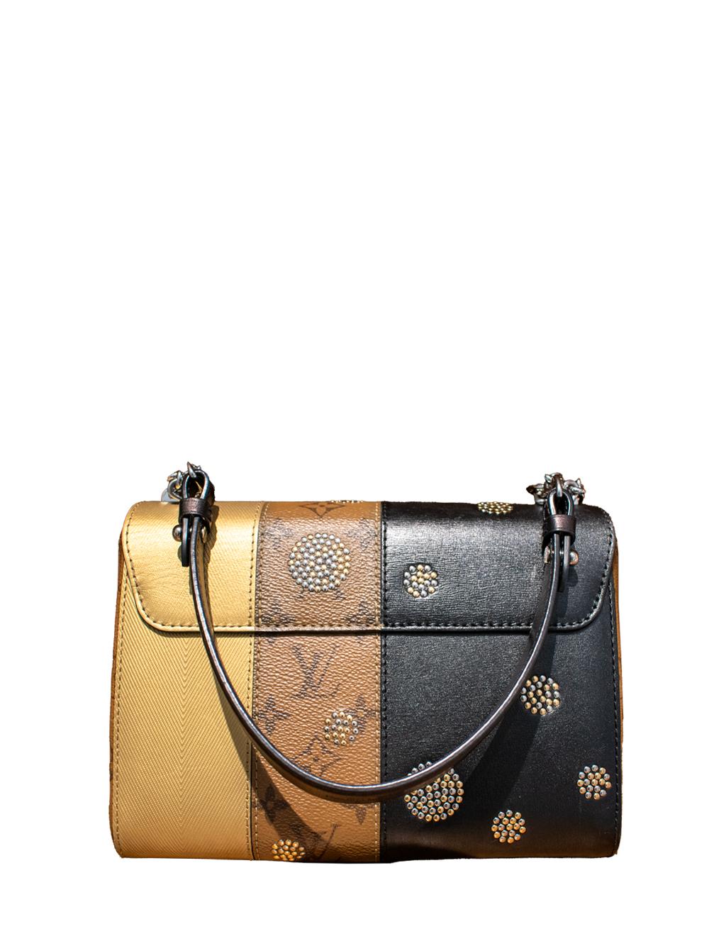 Twist Chain leather handbag In Excellent Condition In London, GB