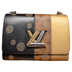 Twist Chain leather handbag