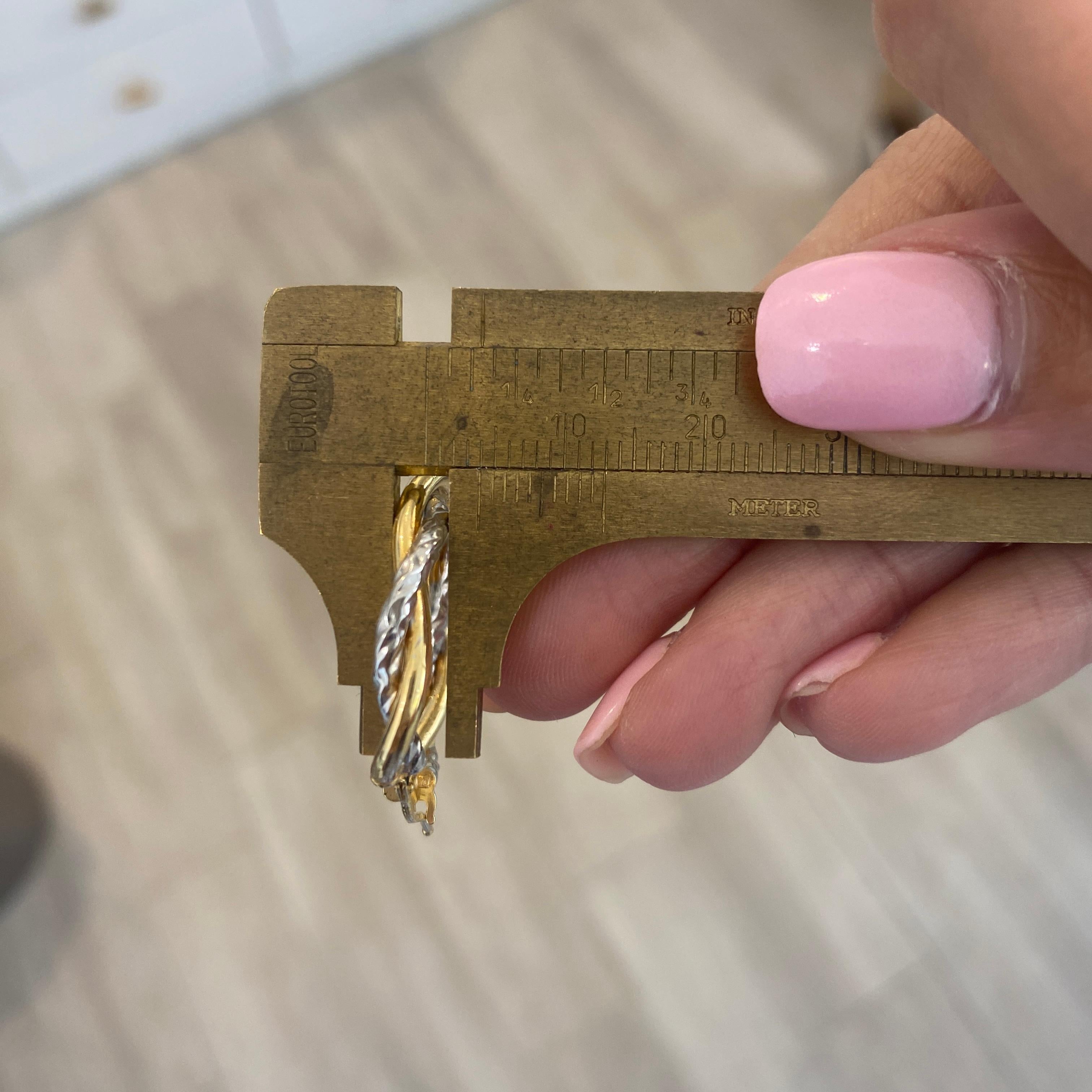 Ohrringe mit gedrehten Creolen, Gelb- und Weißgold-Ohrringe aus gemischtem Metall 1