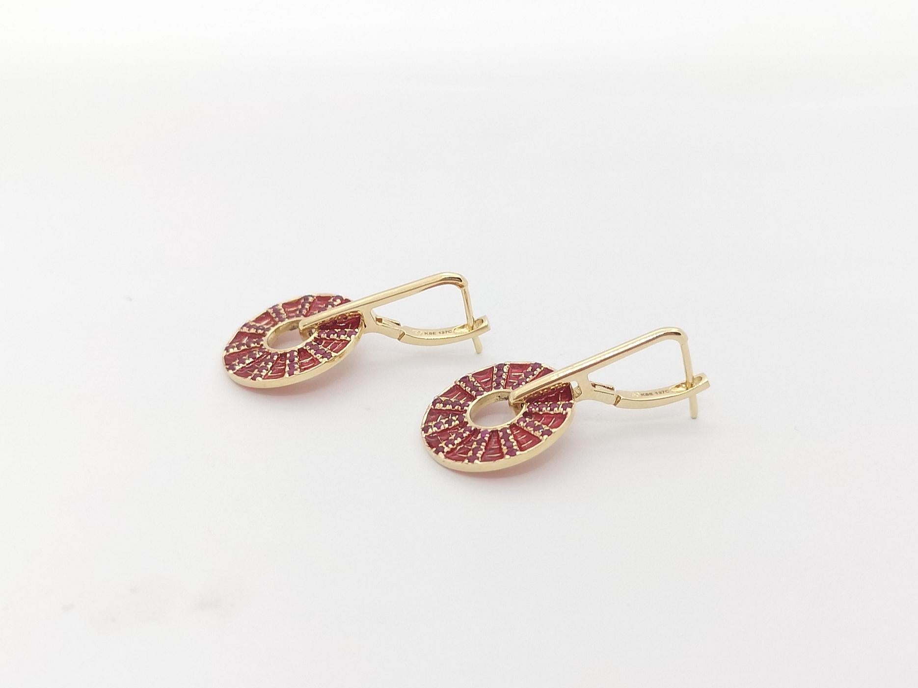 Twist Kaleidoscopes Ruby Enamel Earrings 18K Gold  In New Condition For Sale In Bangkok, 10
