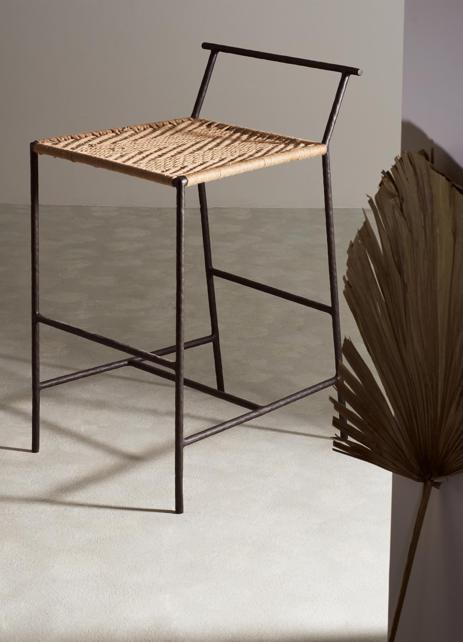 Sgabello Twist & Knot alto in corda con gambe in ottone, Viya di Vikram Goyal in vendita 2