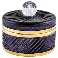 Grande boîte violette tourbillonnante