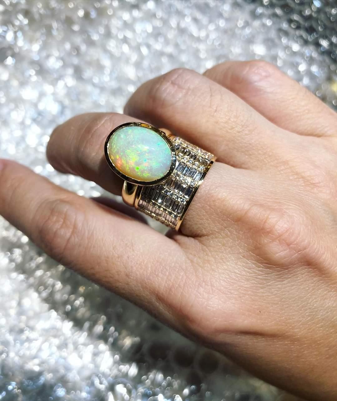 Women's or Men's Twist Opal Ring in 18K Gold Settings For Sale