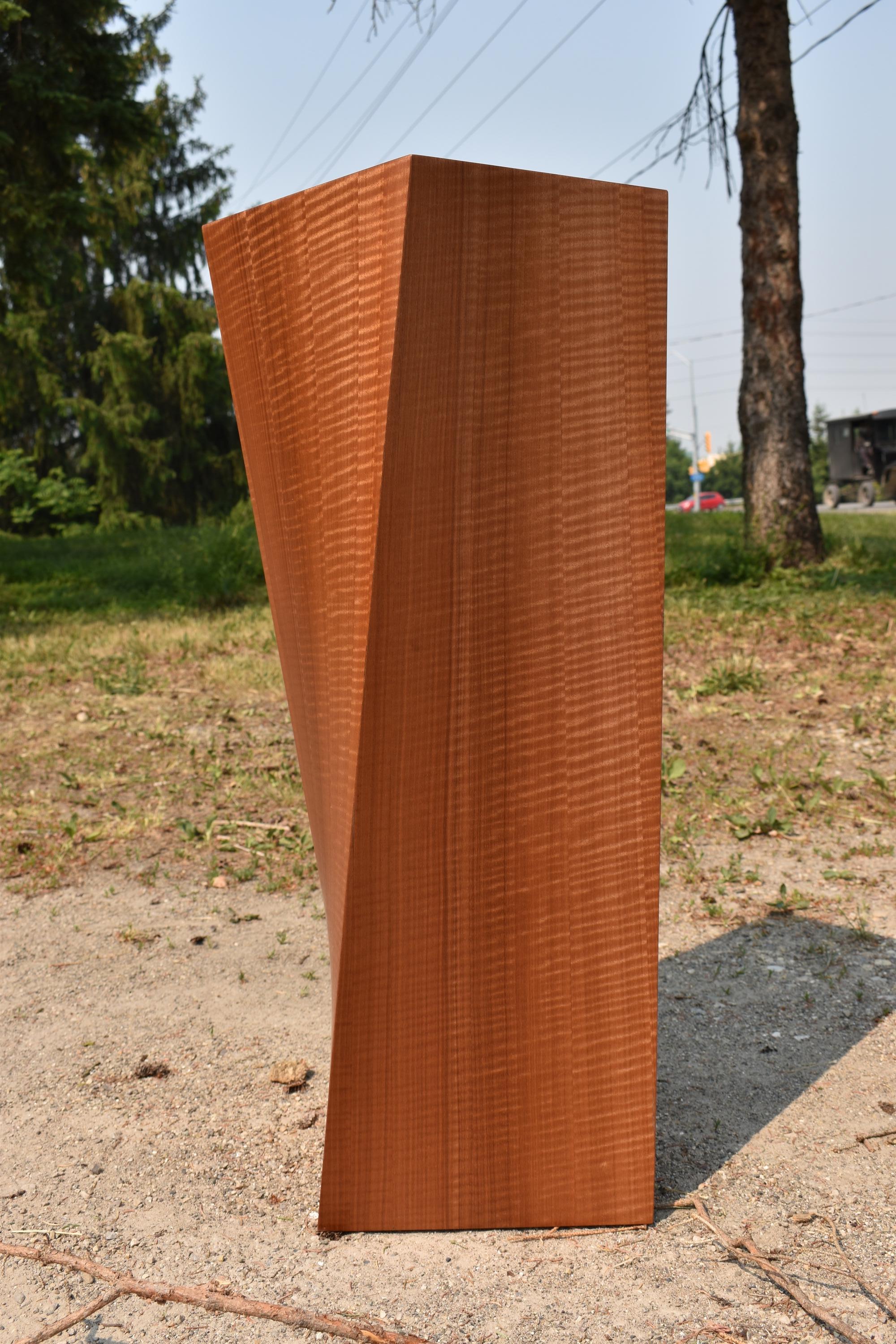Moderno Piedistallo Twist in vendita
