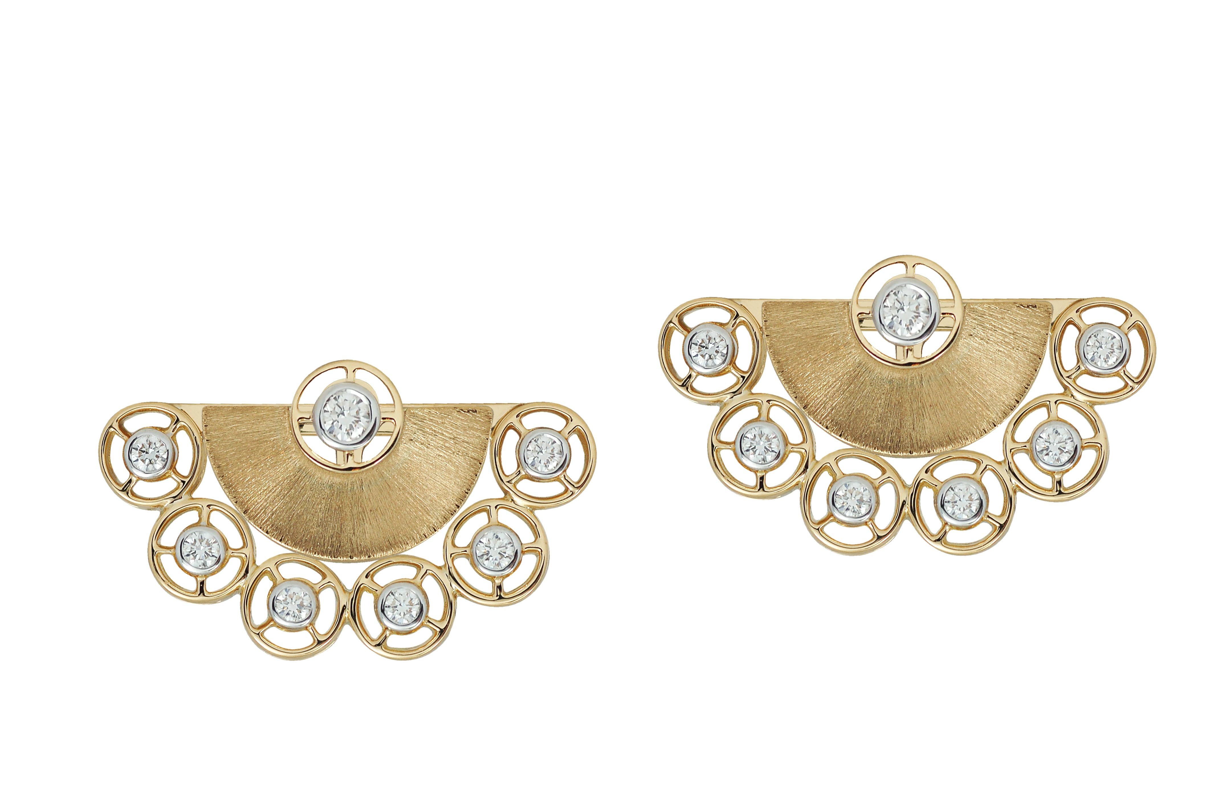 Twist Reflection Diamond Petite Double Jacket Earrings in 18K Gold In New Condition For Sale In Bangkok, 10