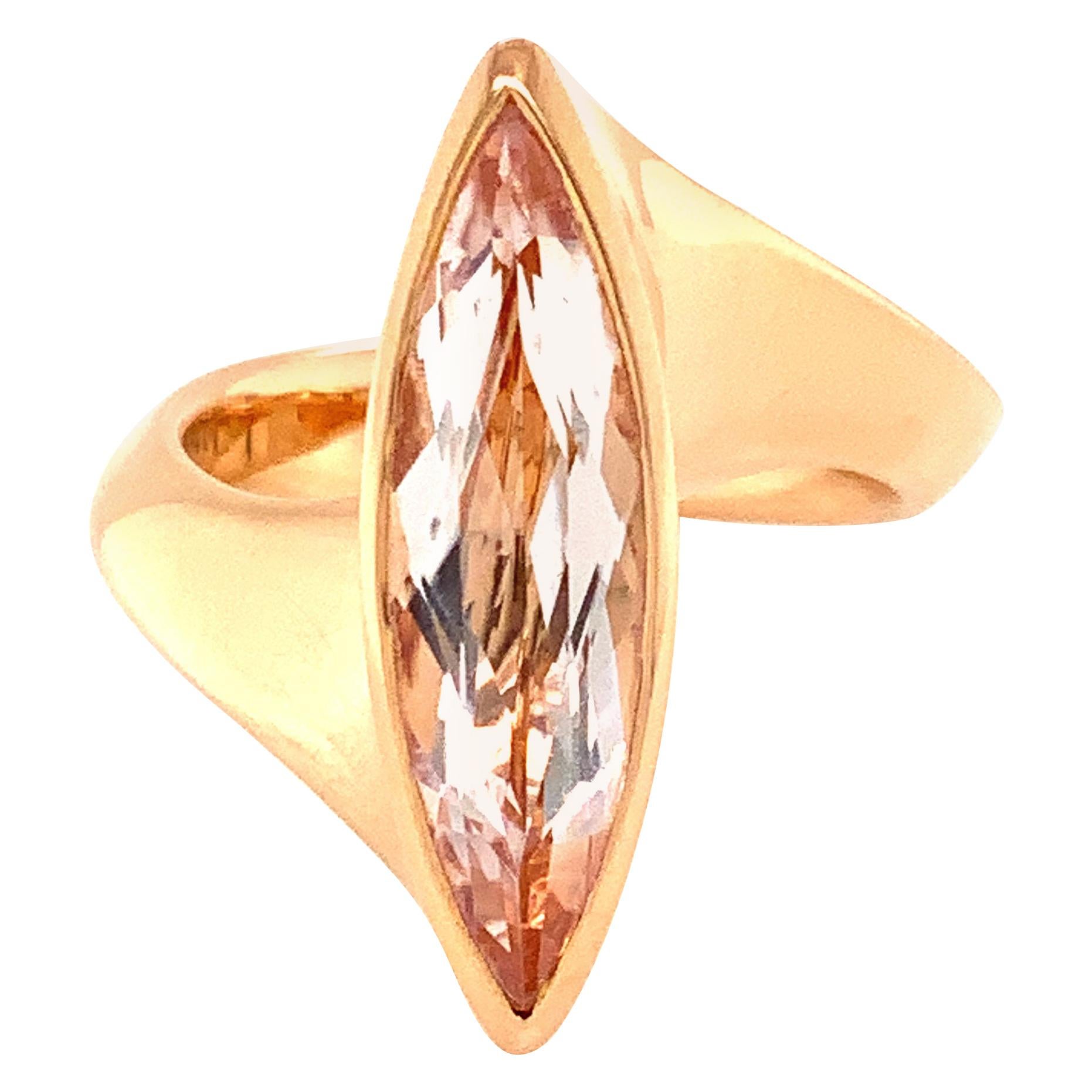  Georg Spreng - Twist Ring 18 Karat Rosé Gold with light pink Morganite Marquise For Sale