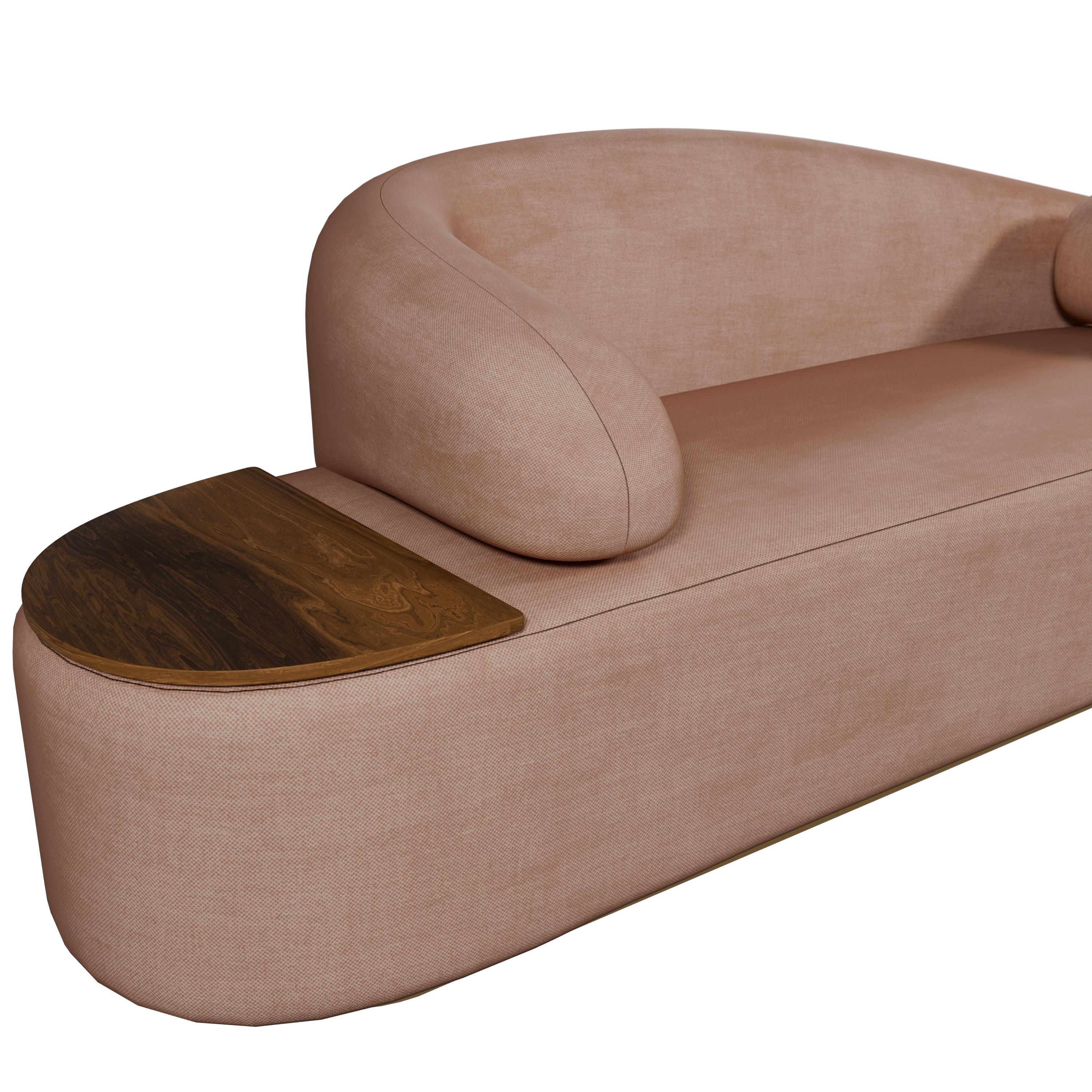 Portuguese Twist sofa in Easy clean - Coral  handcrafted by Murmurio For Sale