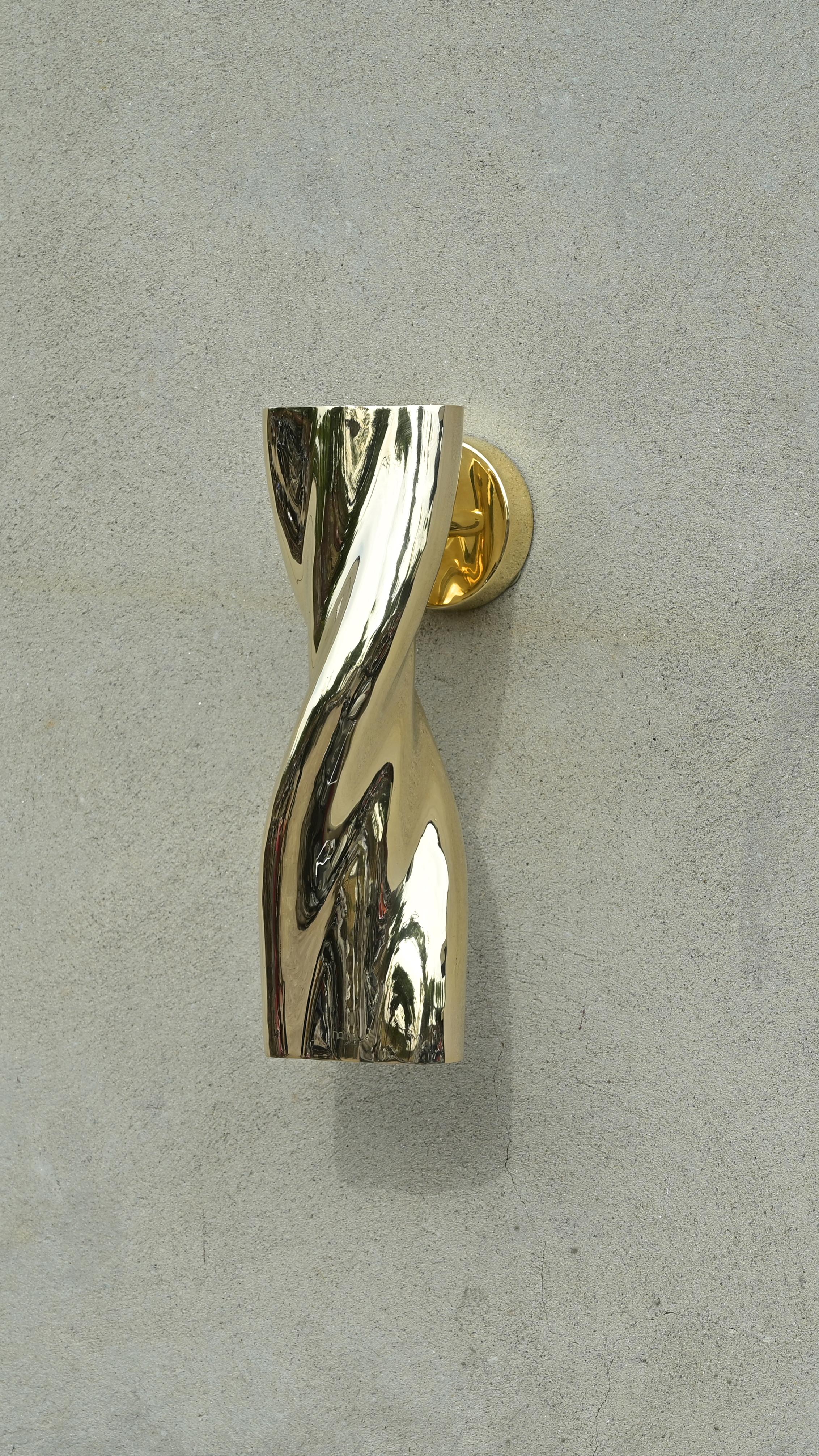 Lámpara de pared Twist de Studio Namit Khanna en venta 1