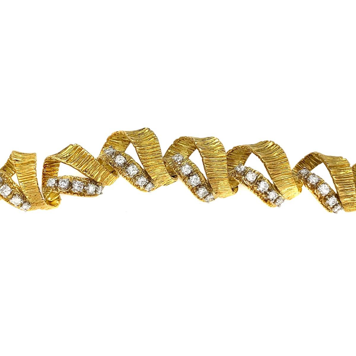 Twisted 18 Karat Yellow Gold Diamond Necklace In Excellent Condition For Sale In New York, NY