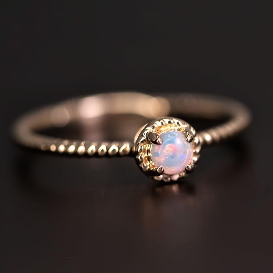 Round Cut Twisted Band Round Australian Solid Opal Ring in 14K Yellow Gold For Sale