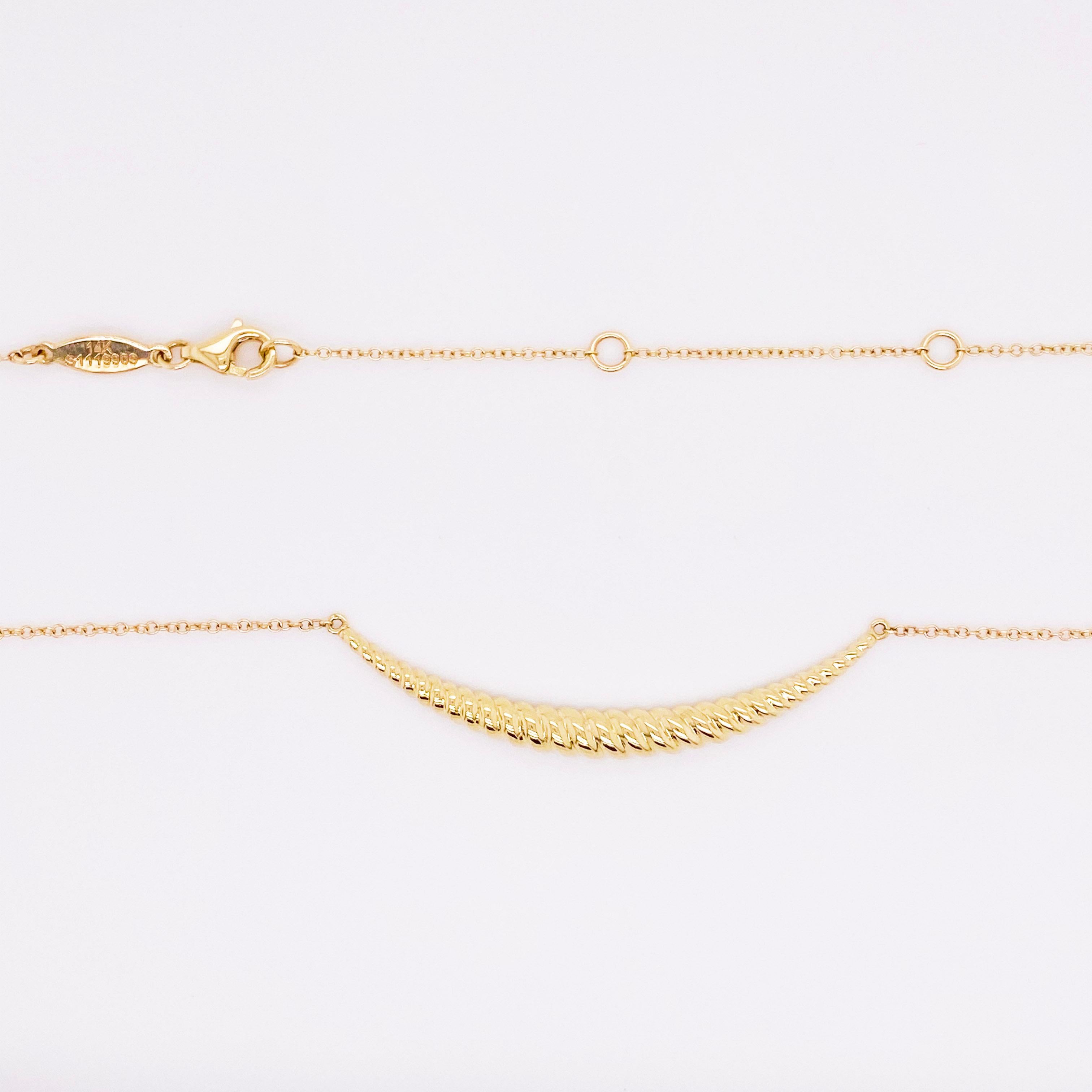 Twisted Bar Necklace, 14 Karat Gold, Curved Bar, Crescent, Retro, NK6736Y4JJJ In New Condition For Sale In Austin, TX