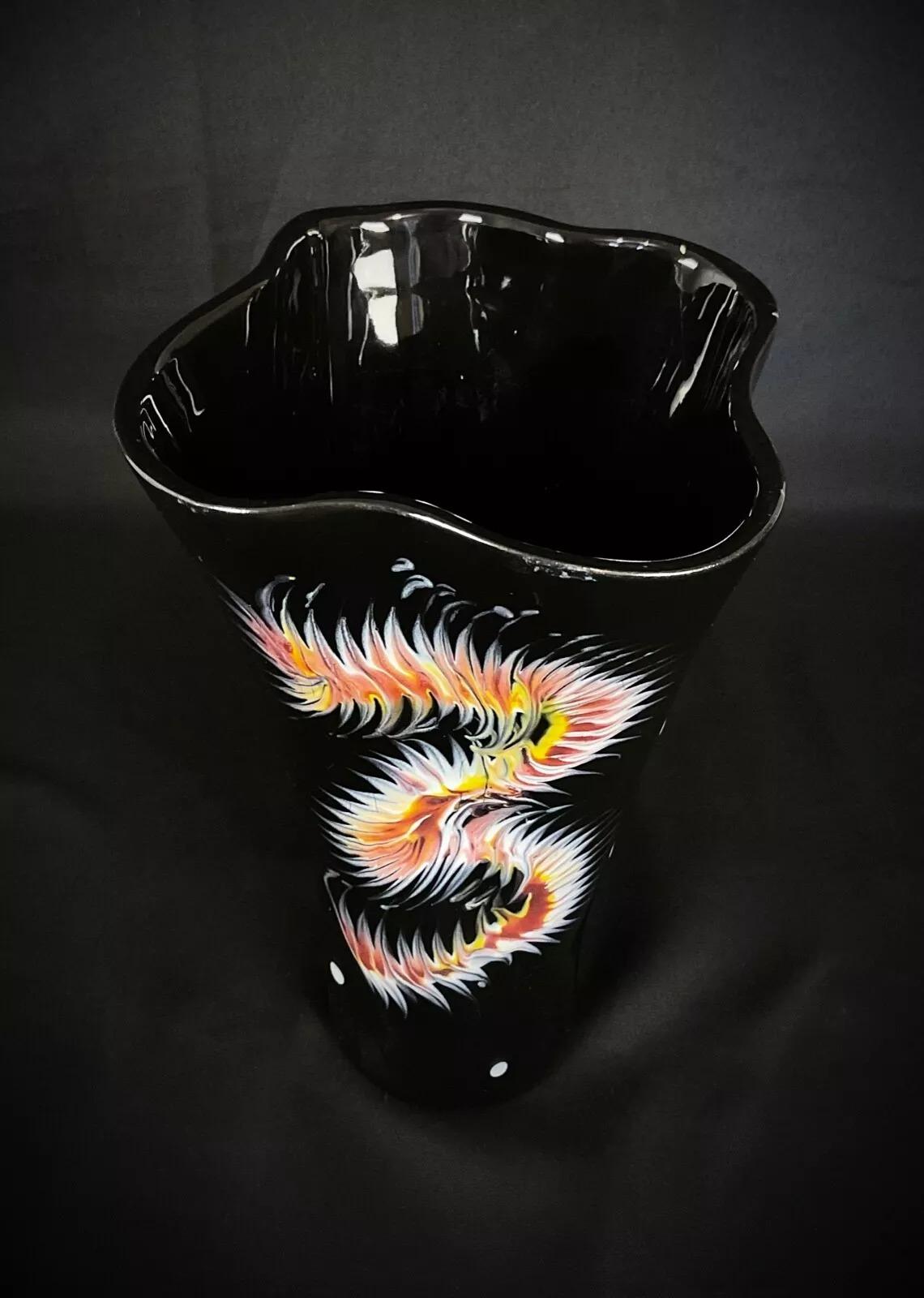 Twisted Ceramic Vase, Late 20th Century, Multicolored - 2Y359 In Good Condition For Sale In Bordeaux, FR
