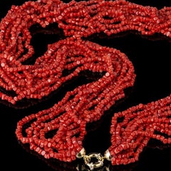 Twisted' coral necklace with Gold clasp.
