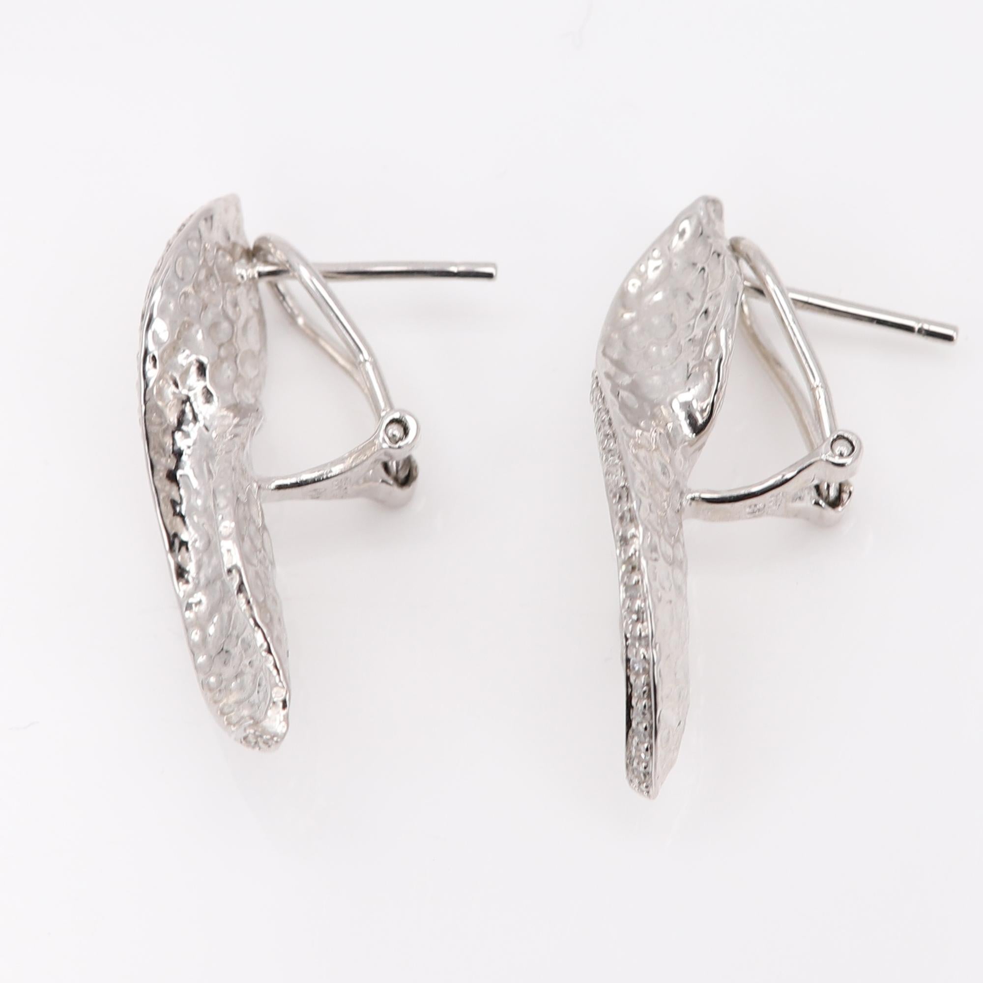 Twisted Design Earrings Sterling Silver and Diamonds For Sale 5