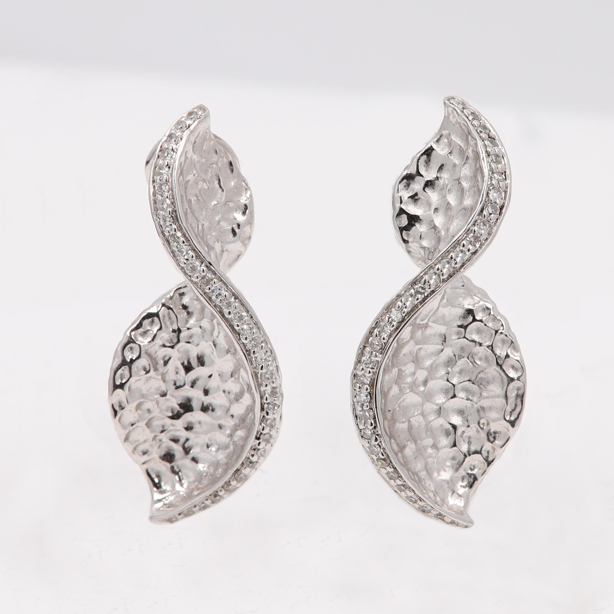 Twisted Design Earrings Sterling Silver and Diamonds For Sale 2