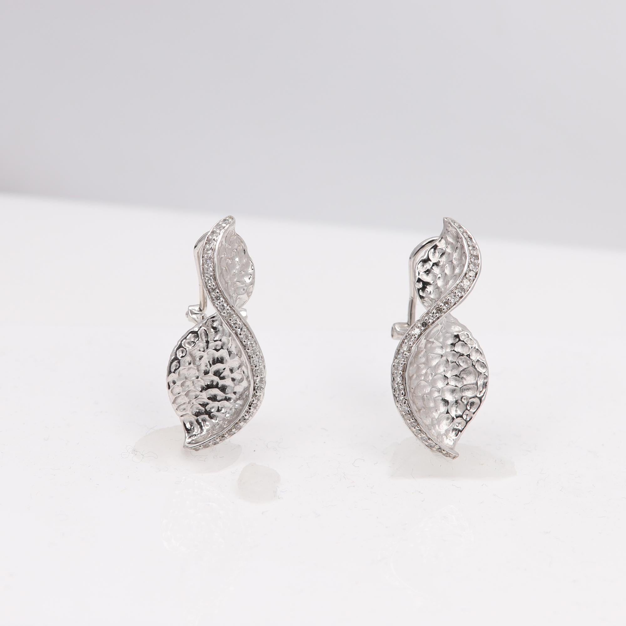 Twisted Design Earrings Sterling Silver and Diamonds For Sale 4