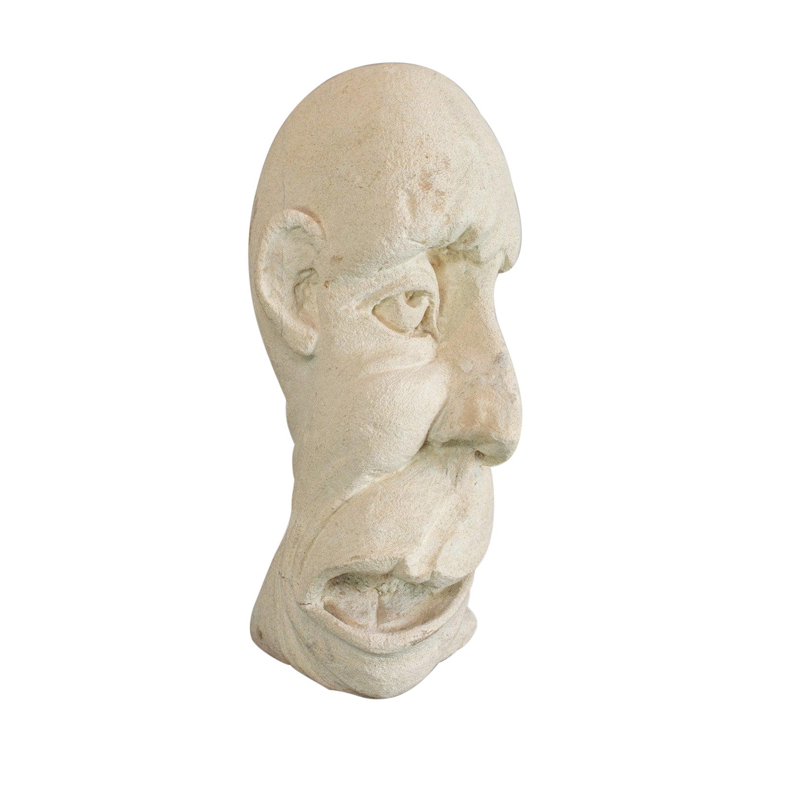 Busto de cara retorcida, Dominic Hurley, Inglés, Bath Stone, Escultura