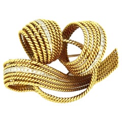 Retro Twisted Gold Diamond Ribbon Brooch
