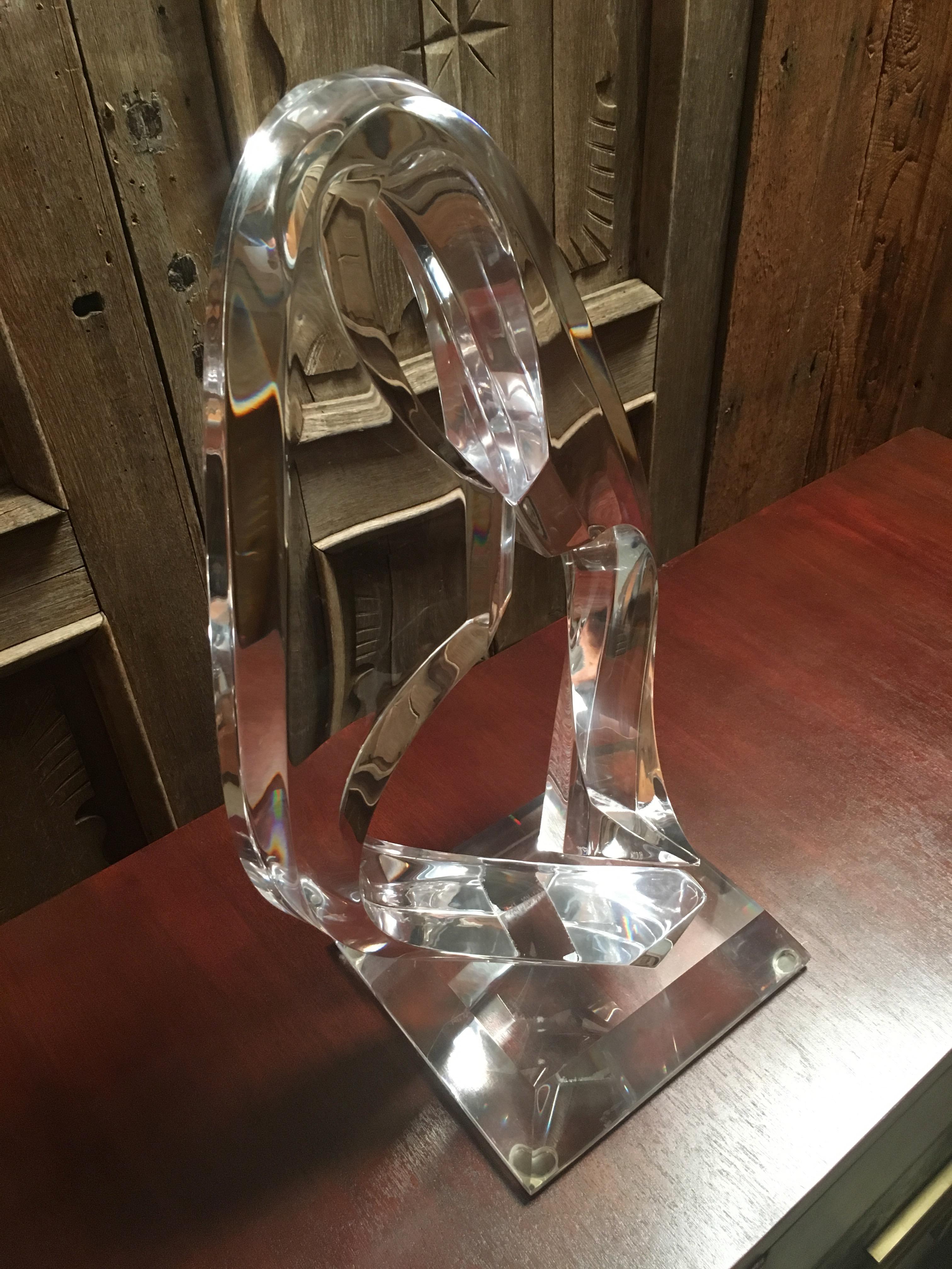 Sculpture en lucite torsadée de Shlomi Haziza Bon état - En vente à Denton, TX