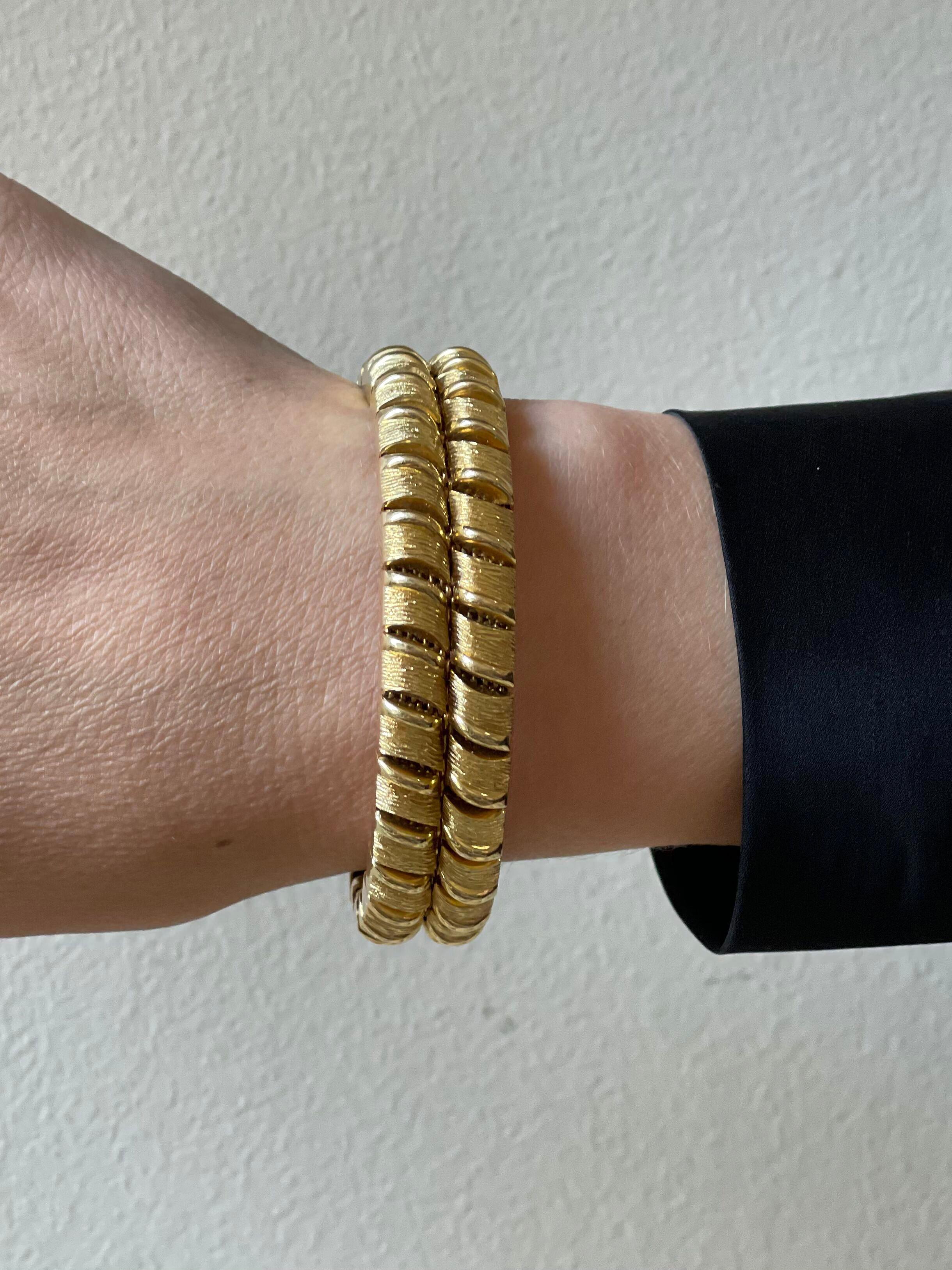 Substantial 18k gold double twisted rope bracelet.  Measuring 7.5