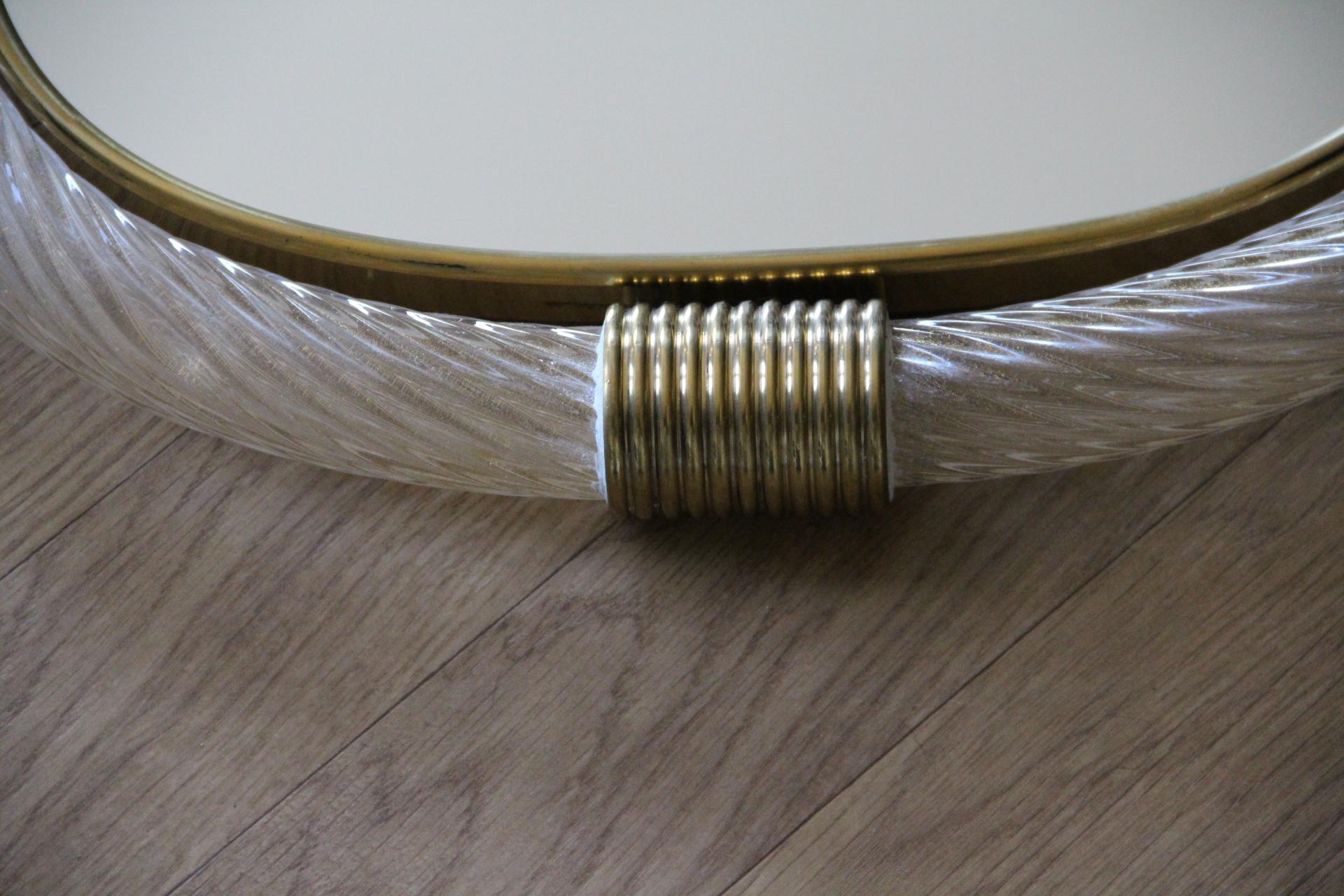 italien Miroir en verre de Murano blanc à corde torsadée de style Barovier en vente