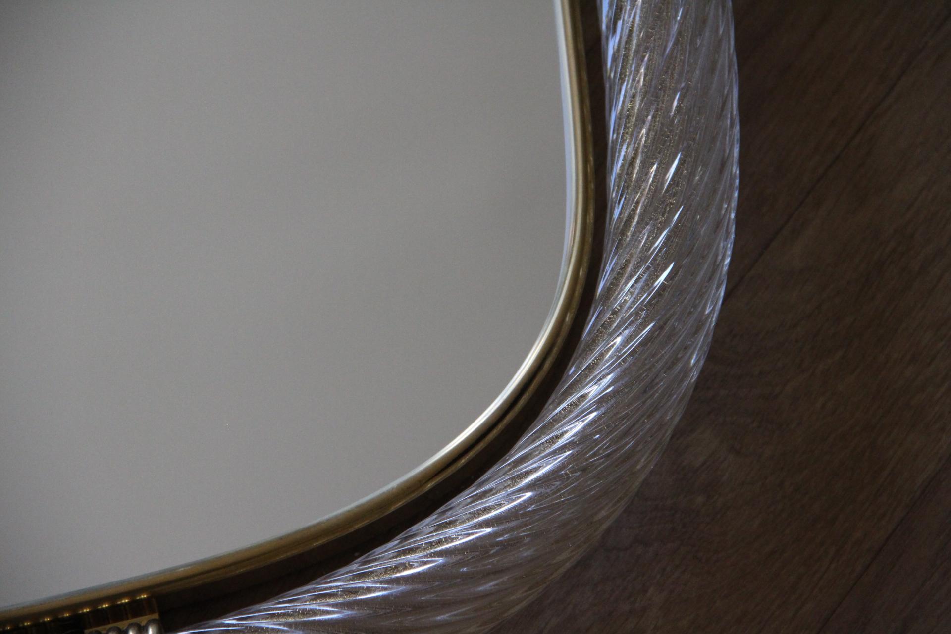 XXIe siècle et contemporain Miroir en verre de Murano blanc à corde torsadée de style Barovier en vente