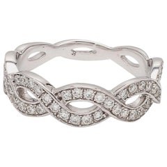 Twisted Round Brilliant Cut Diamond 18 Karat White Gold Wedding Ring