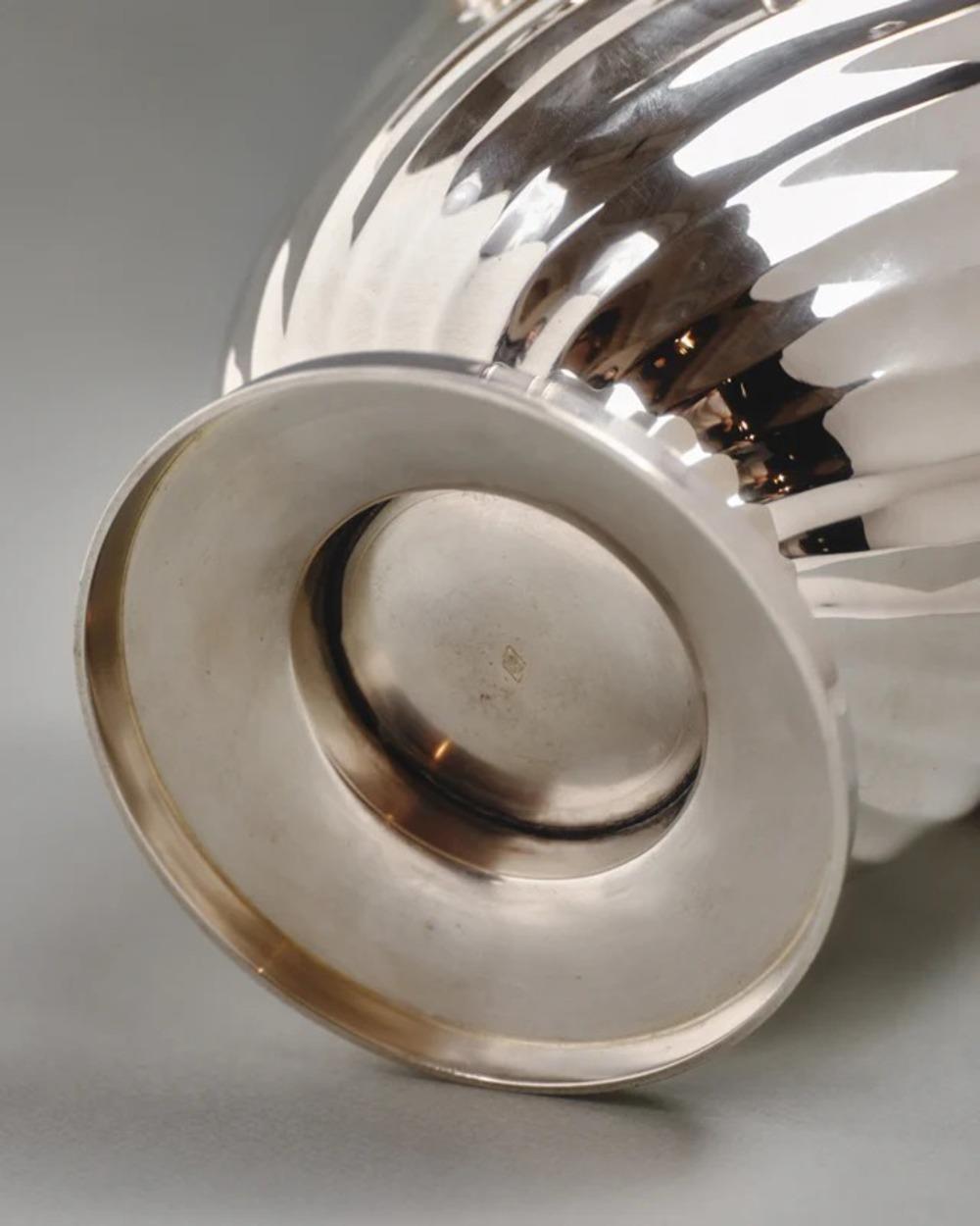 Plaqué argent Seau à champagne en métal argenté torsadé, années 1950 en vente