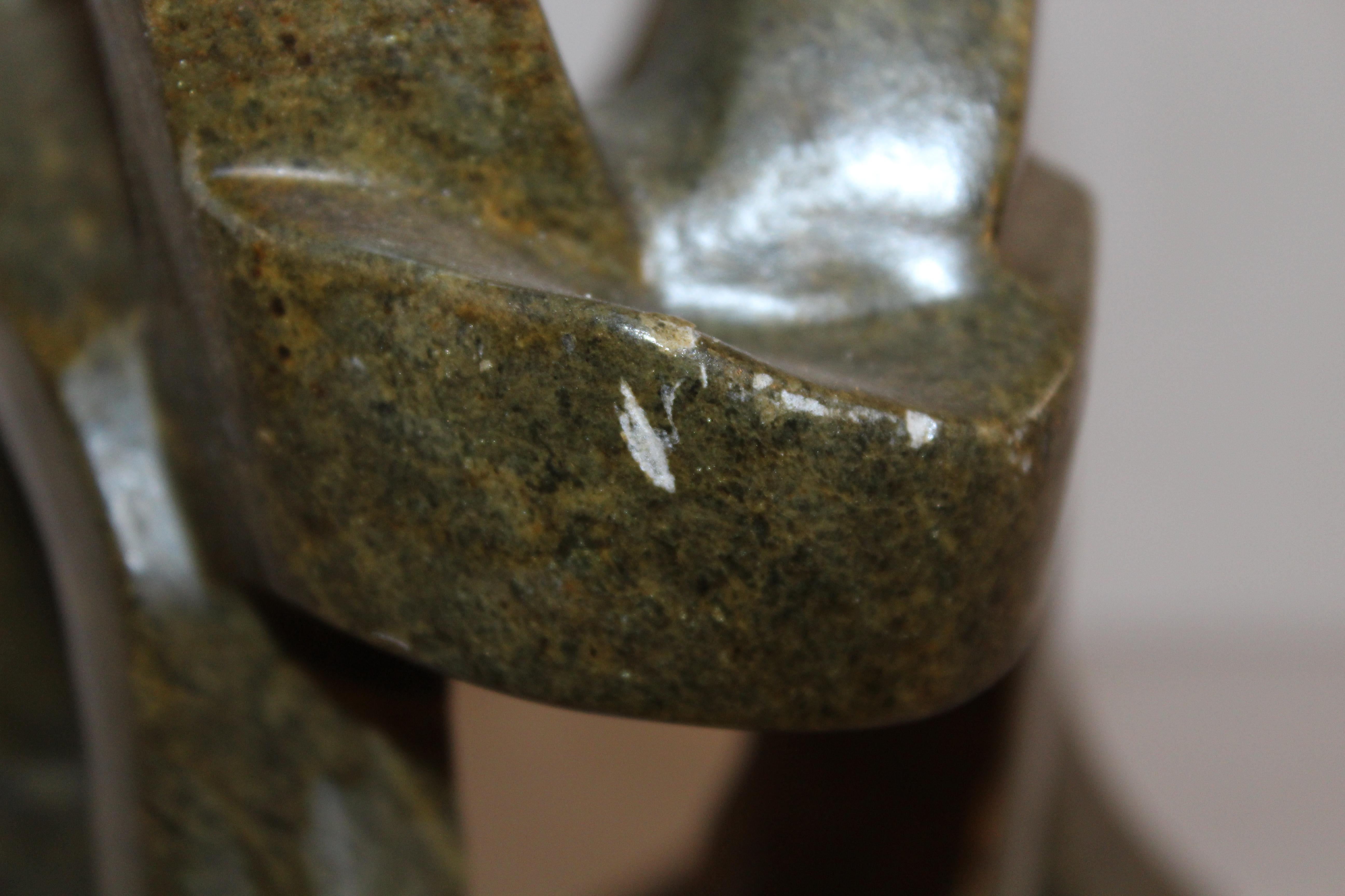 Scultura in pietra ollare ritorta in vendita 3