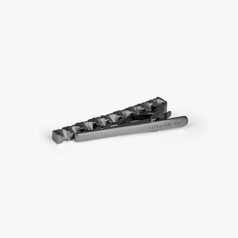 Twisted Square Tie Clip in Black Ruthenium Plated Sterling Silver

Inspired by an architectural trend 'the spiral column', where stacks of bricks are arranged in a twisting motion. Our imitation of this trend creates a sense of movement on your tie,