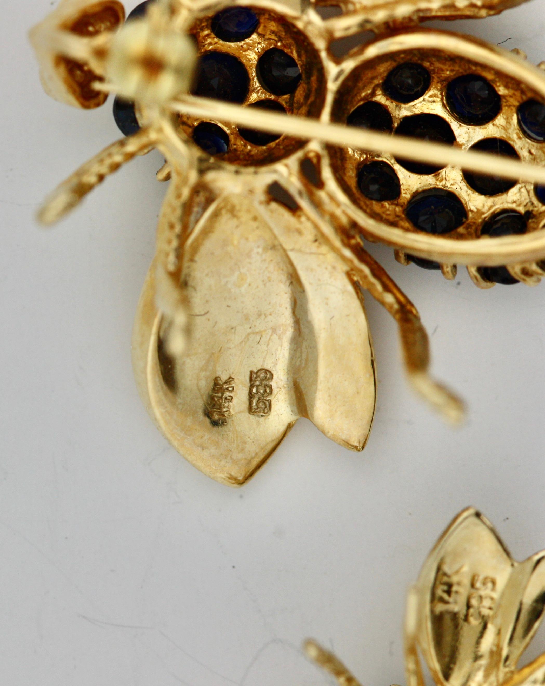 Two 14 Karat Gold and Gem-Set Bee Brooches, Designed as Bees In Good Condition In Palm Beach, FL