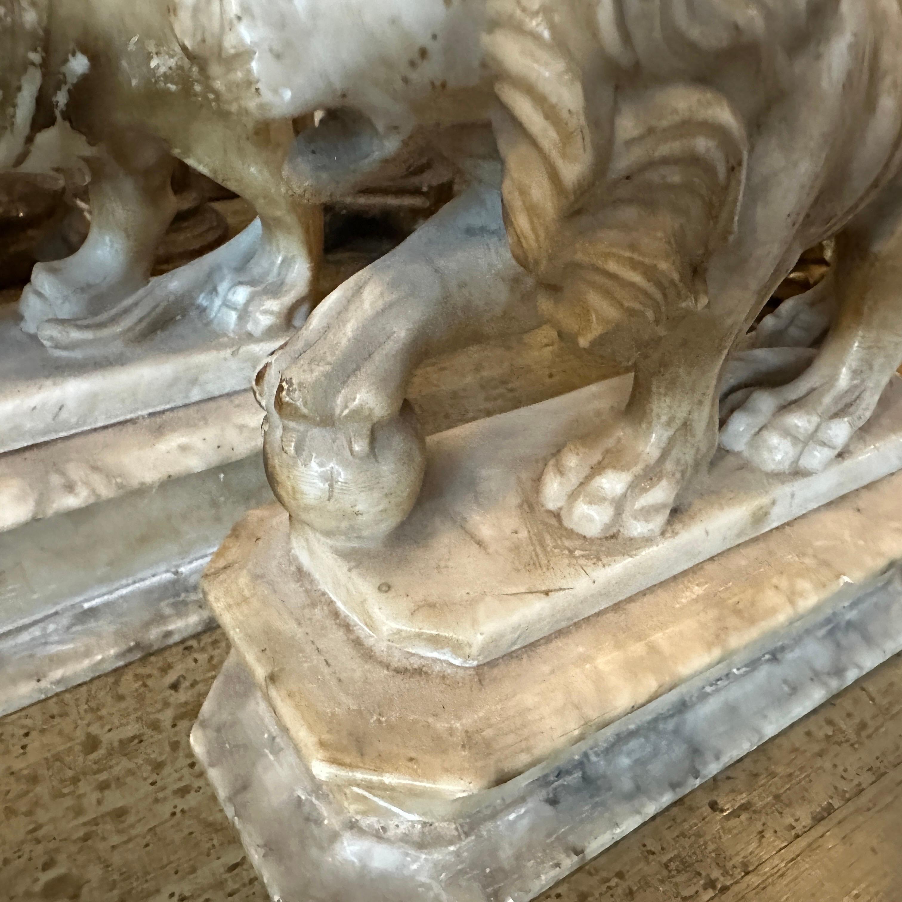 Two 1870s Roman Style Hand-Carved Alabaster Italian Sculptures of Lions 6