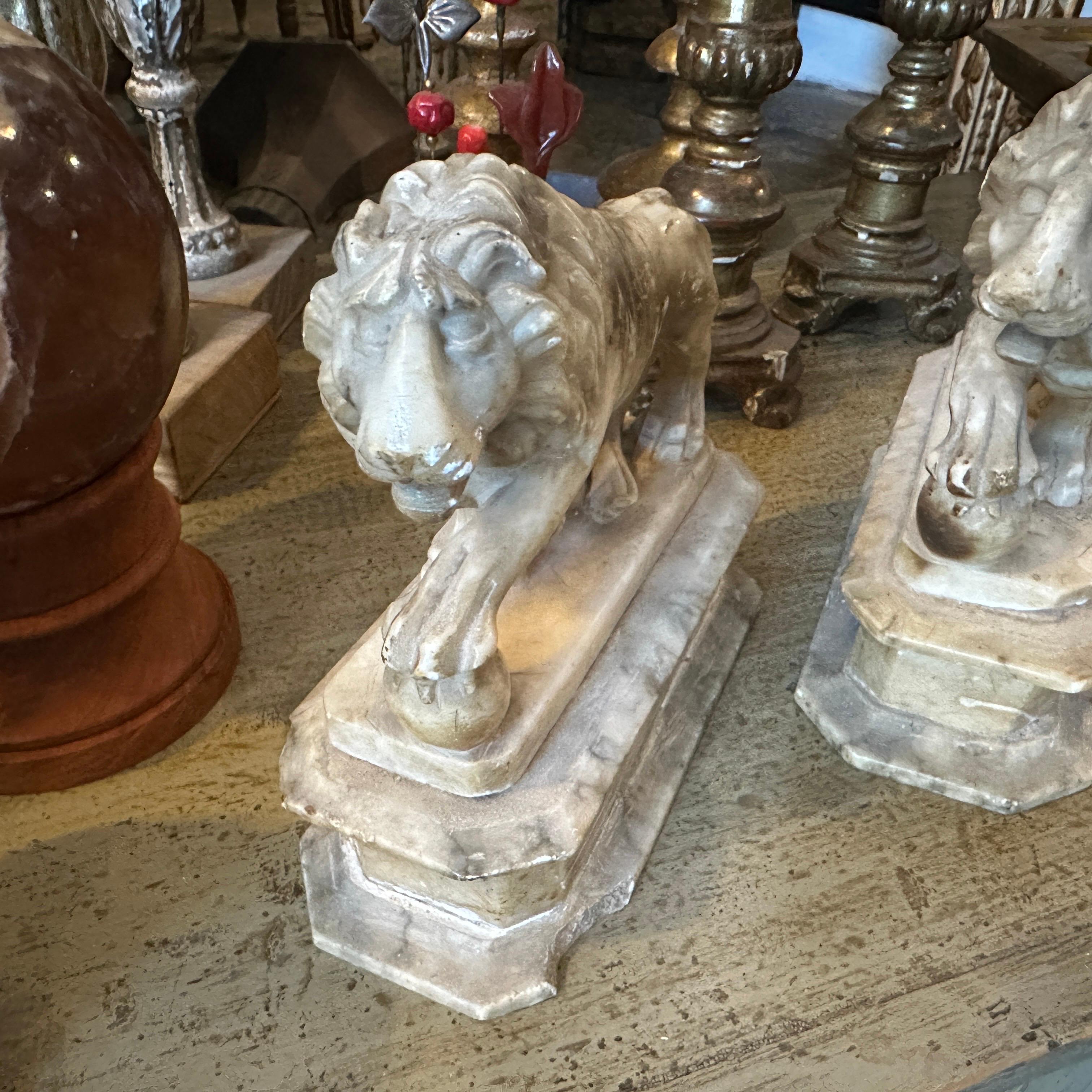 19th Century Two 1870s Roman Style Hand-Carved Alabaster Italian Sculptures of Lions