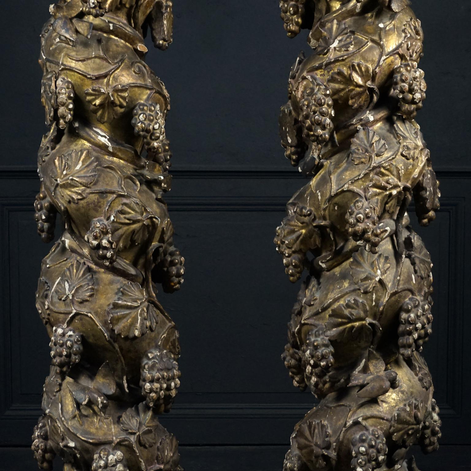 18th Century and Earlier Two 18th Century Italian Baroque Solomonic Gilt Columns with Corinthian Capitals For Sale