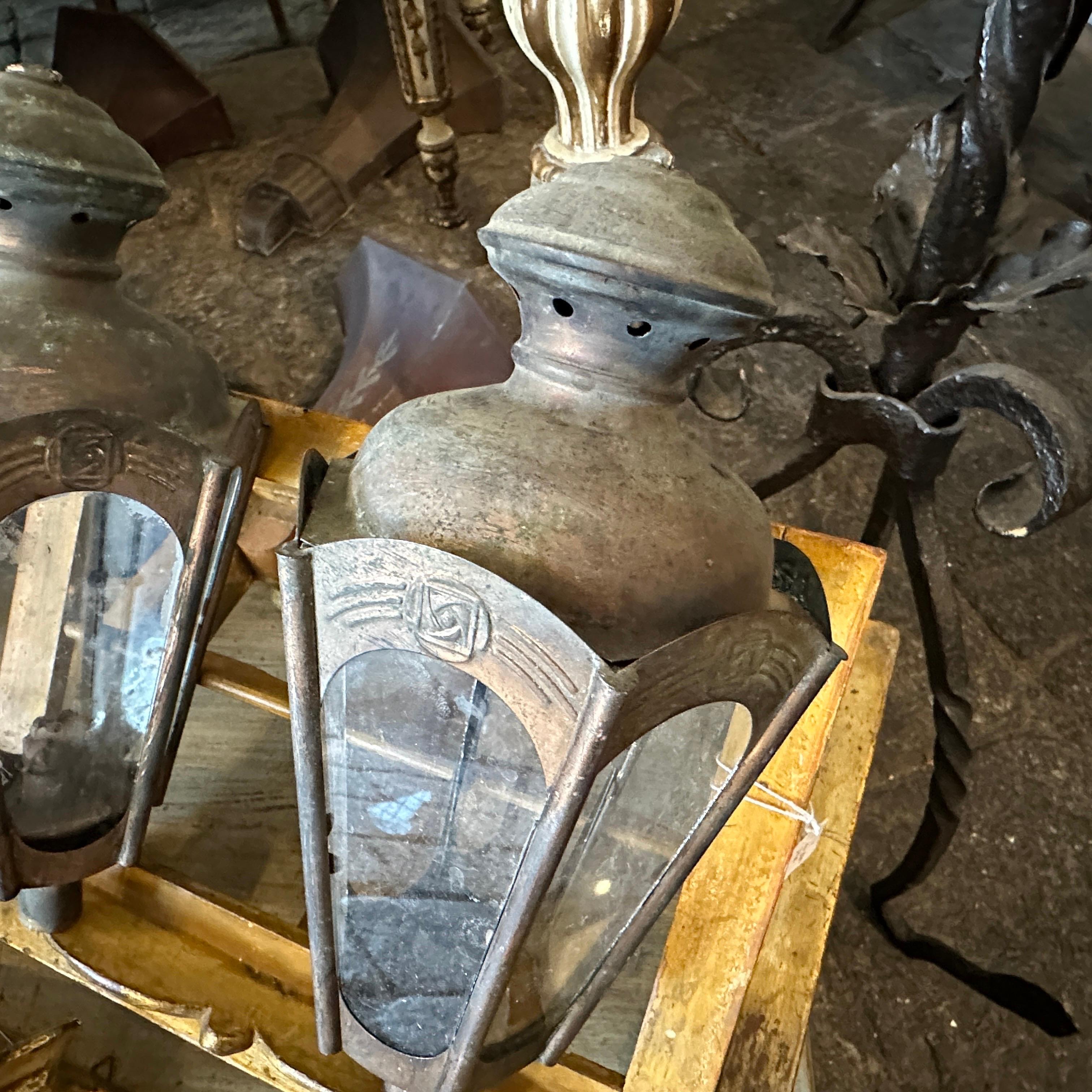 XX secolo Due lampade a candela da processione italiane Art Nouveau del 1900 in rame in vendita
