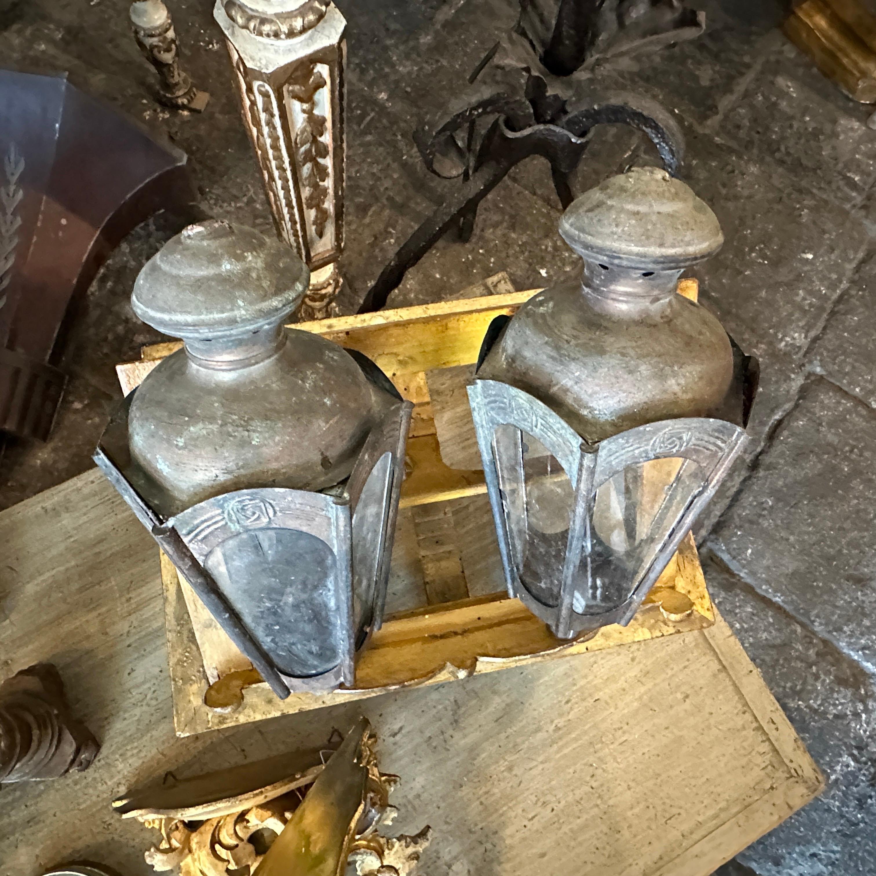 Rame Due lampade a candela da processione italiane Art Nouveau del 1900 in rame in vendita