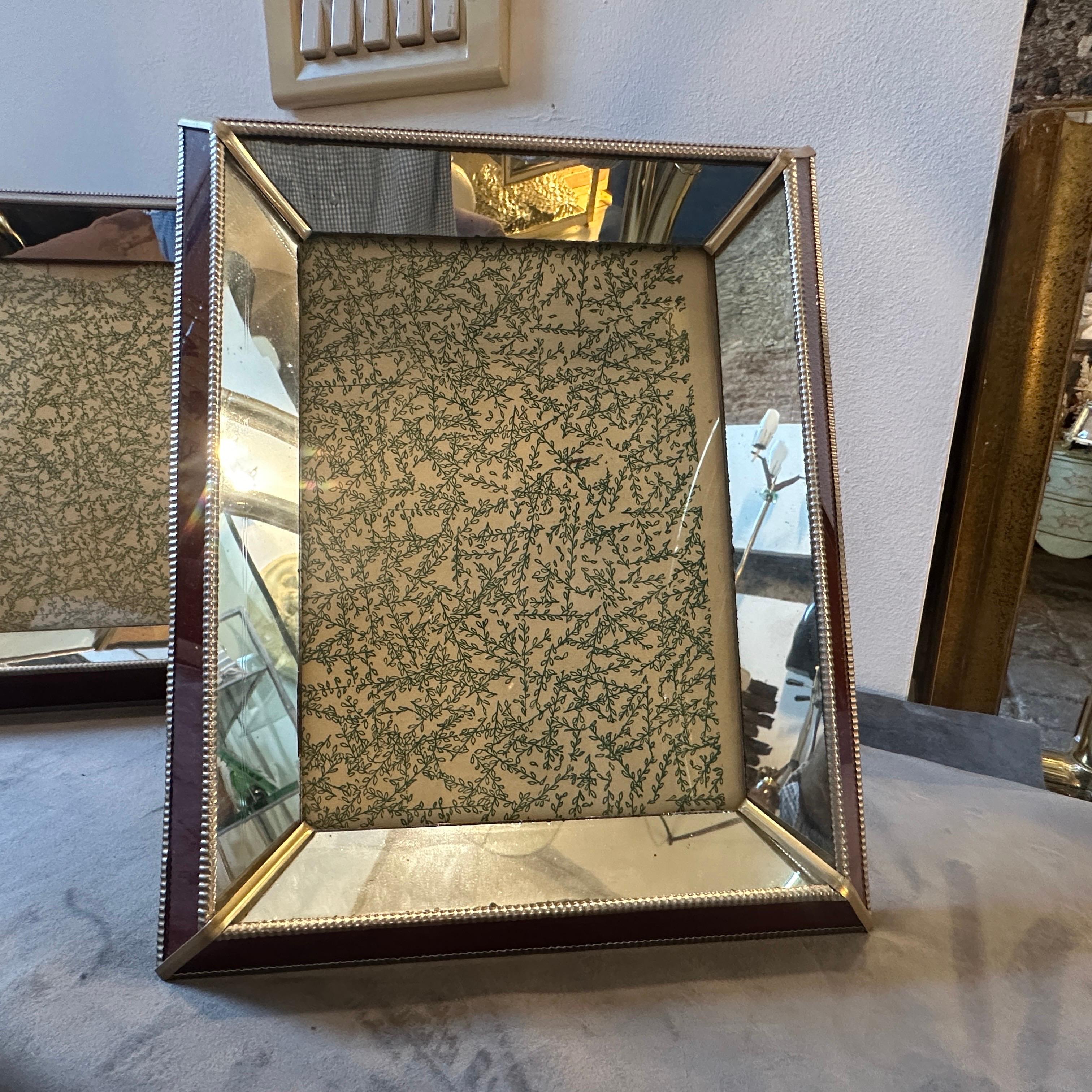 Two 1930s Art Deco Brass, Burgundy and Mirrored Glass Italian Picture Frames In Good Condition For Sale In Aci Castello, IT