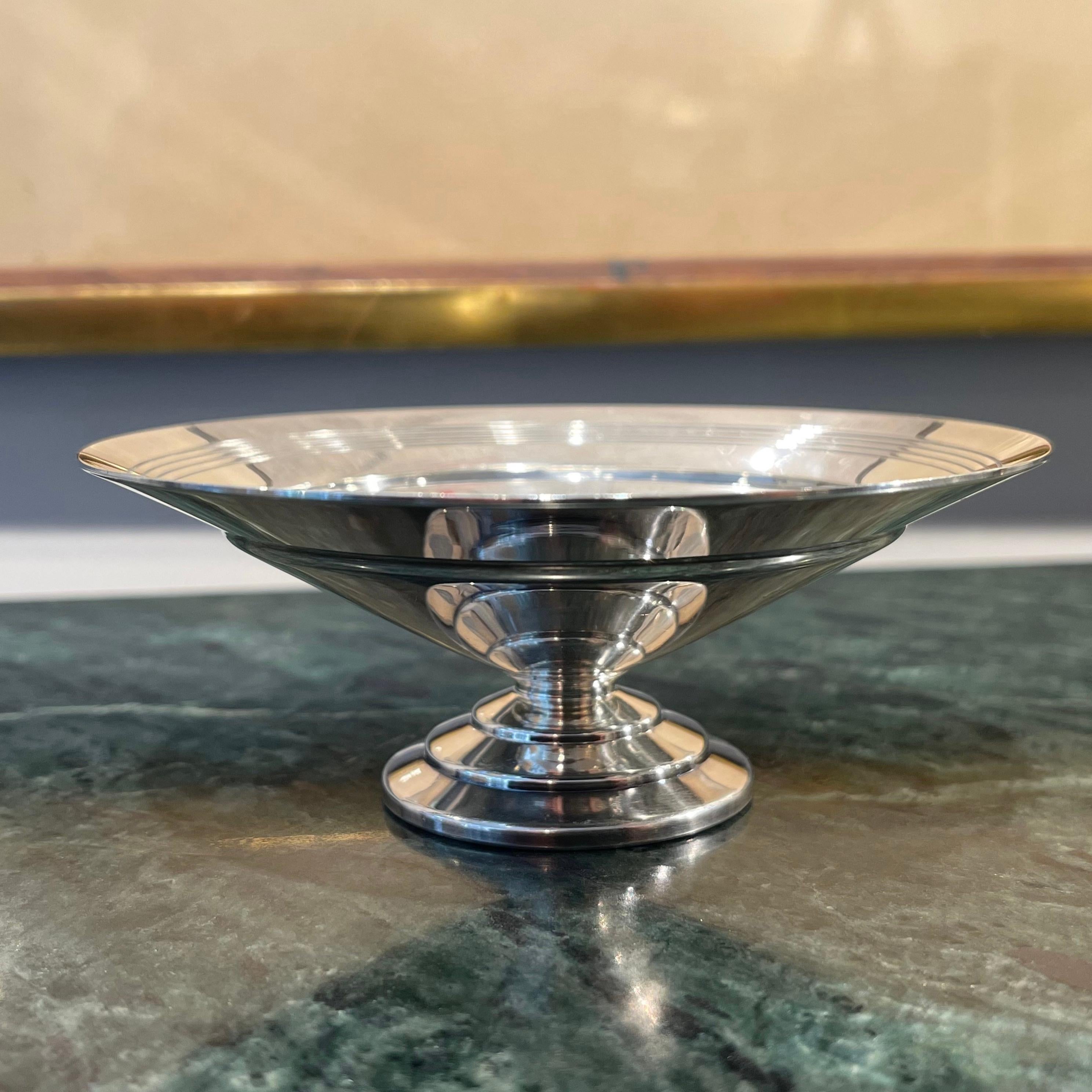 Two 1930s Art Deco Dishes in Prince's Plate by Keith Murray for Mappin & Webb In Good Condition For Sale In London, GB
