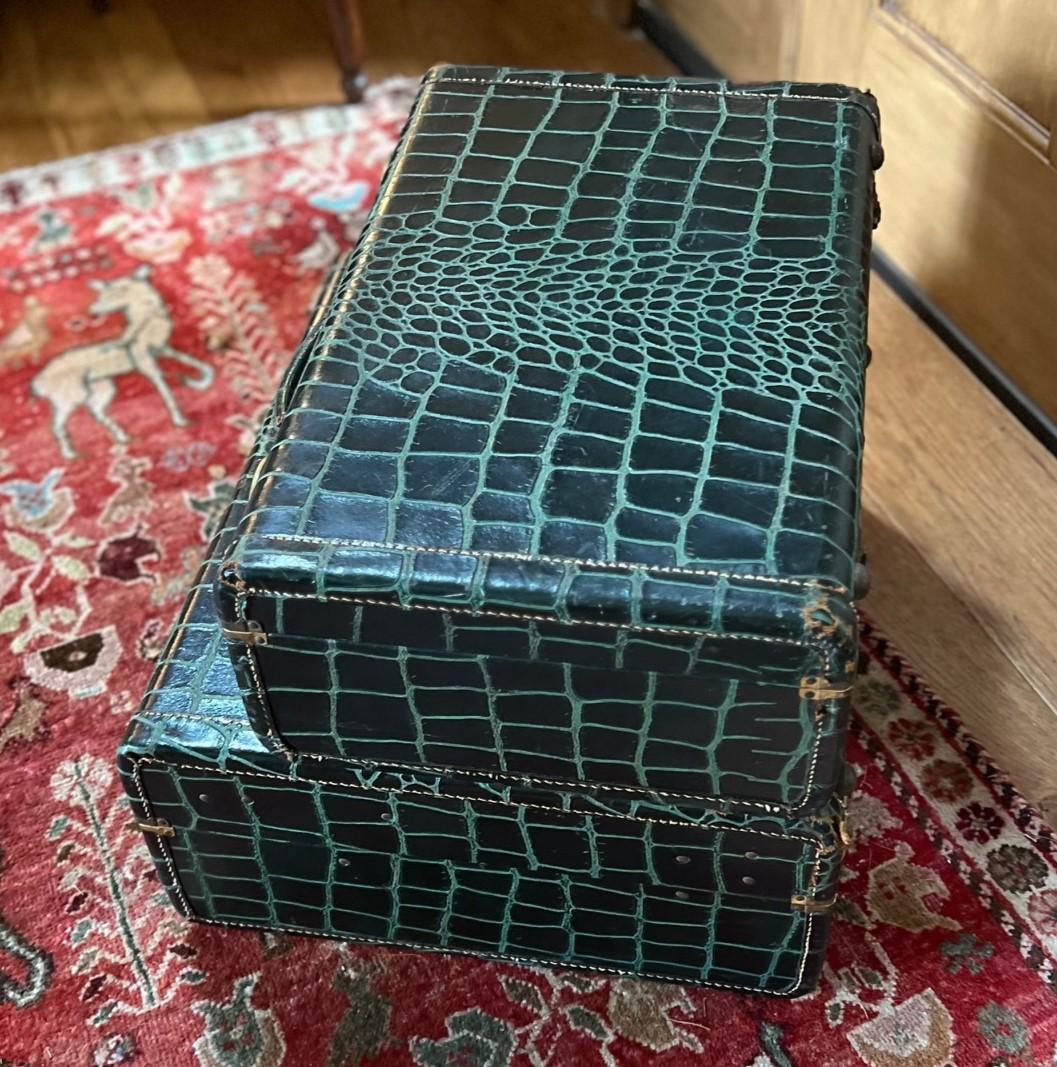 Mid-Century Modern Two 1940s Royalshire Ever-Wear Trunk Works Green Embossed Leather Suitcases For Sale