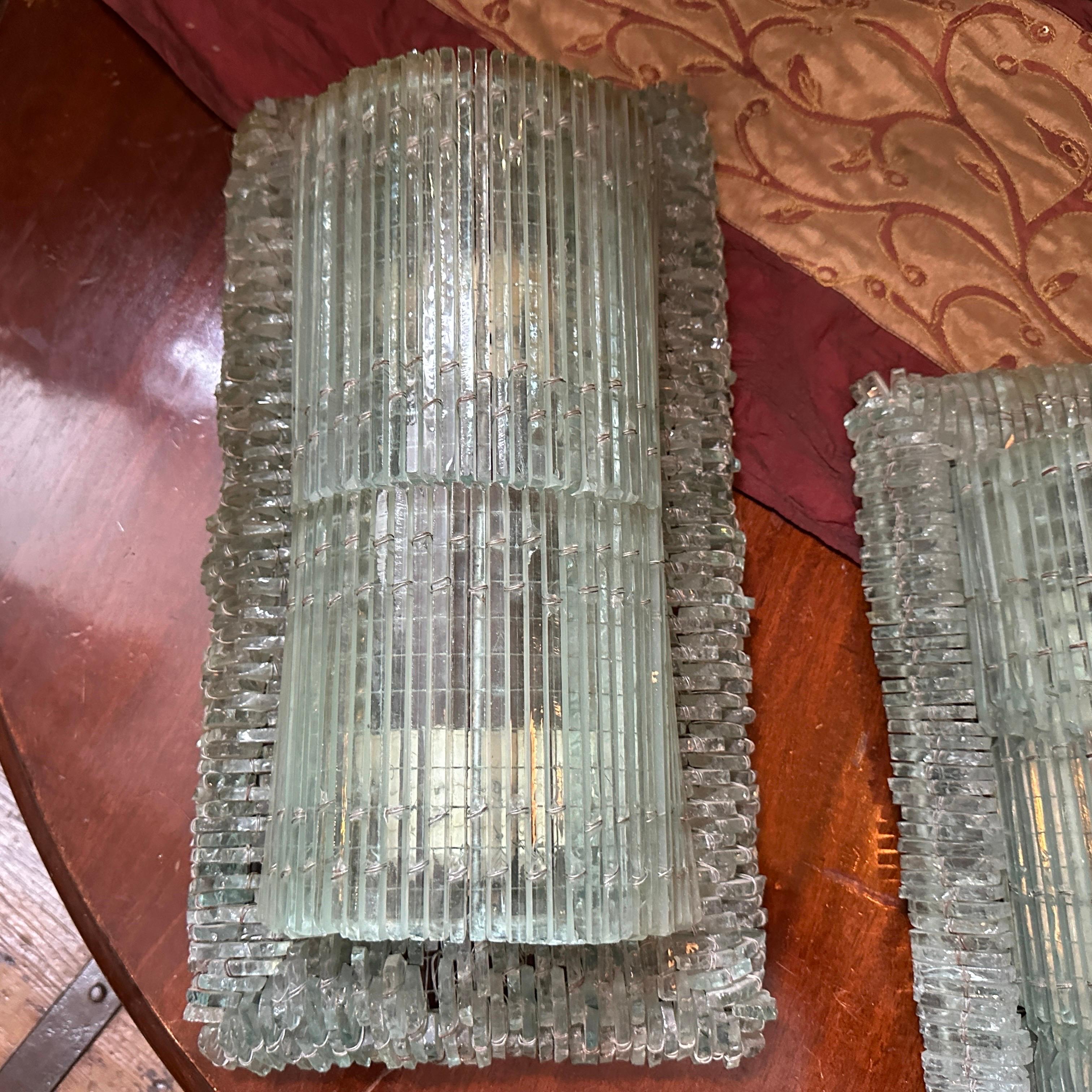Zwei 1950er Jahre Brutalist Hand-Crafted Murano Glas Wandleuchten von Poliarte (Brutalismus) im Angebot