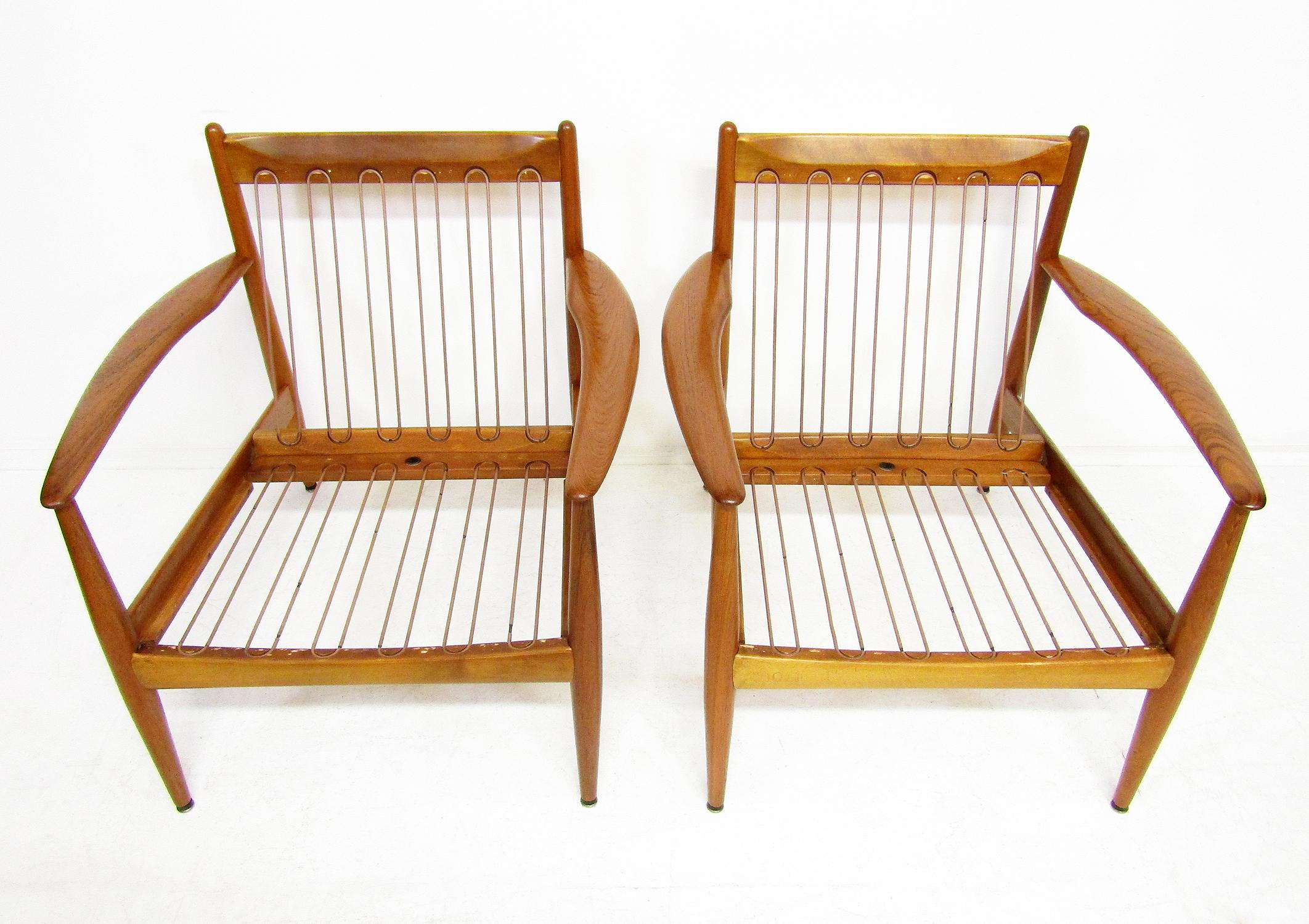 Deux chaises longues danoises118 en teck des années 1950 par Grete Jalk en vente 4