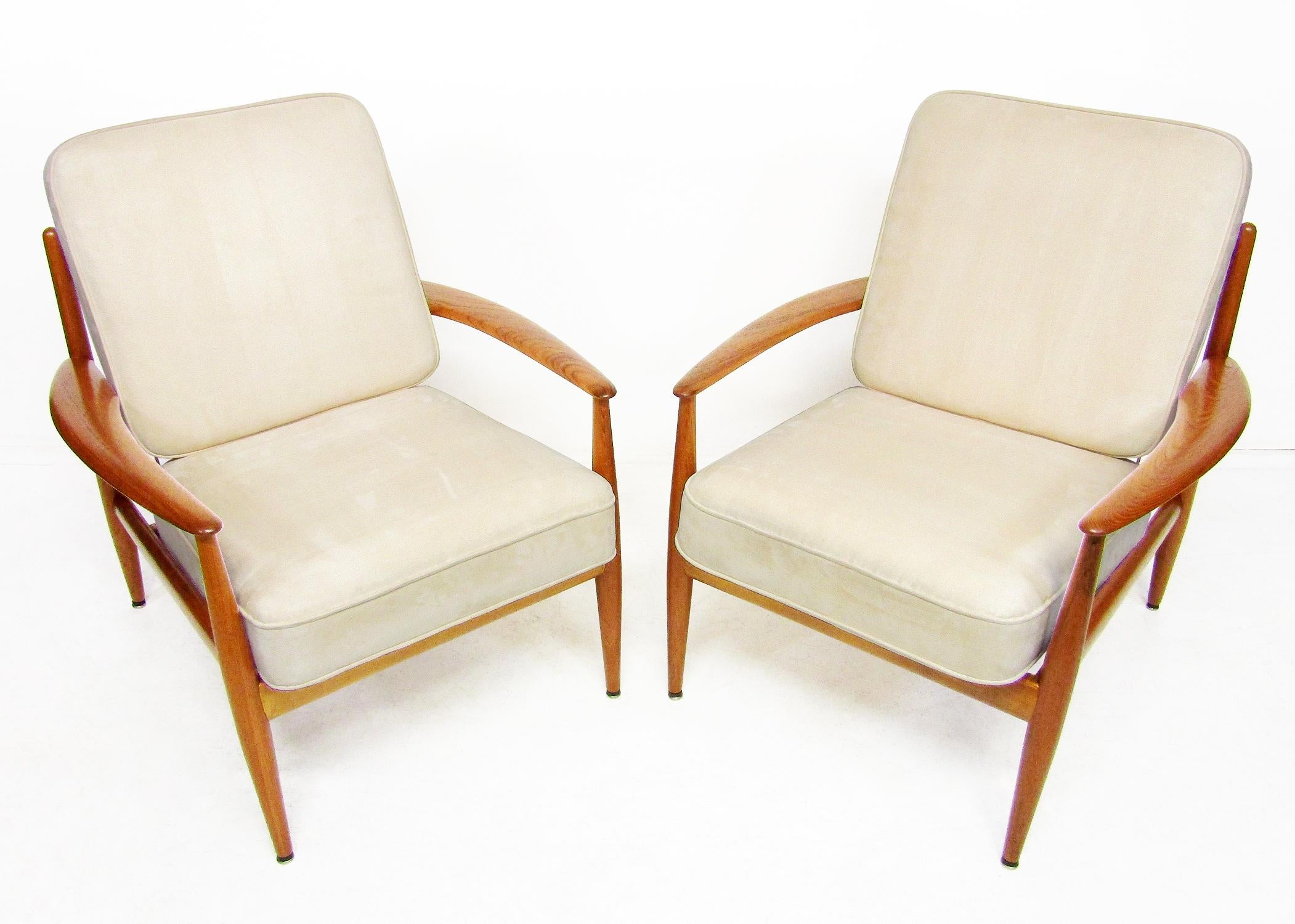Danois Deux chaises longues danoises118 en teck des années 1950 par Grete Jalk en vente