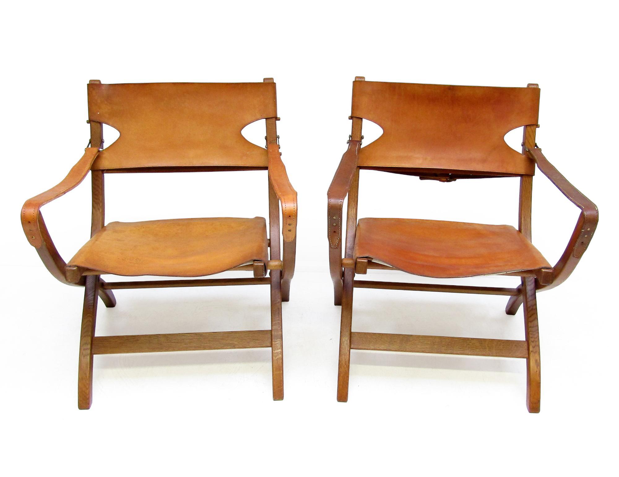 Zwei dänische Safari-Stühle aus Eiche und Leder aus den 1950er Jahren von Poul Hundevad (Skandinavische Moderne) im Angebot