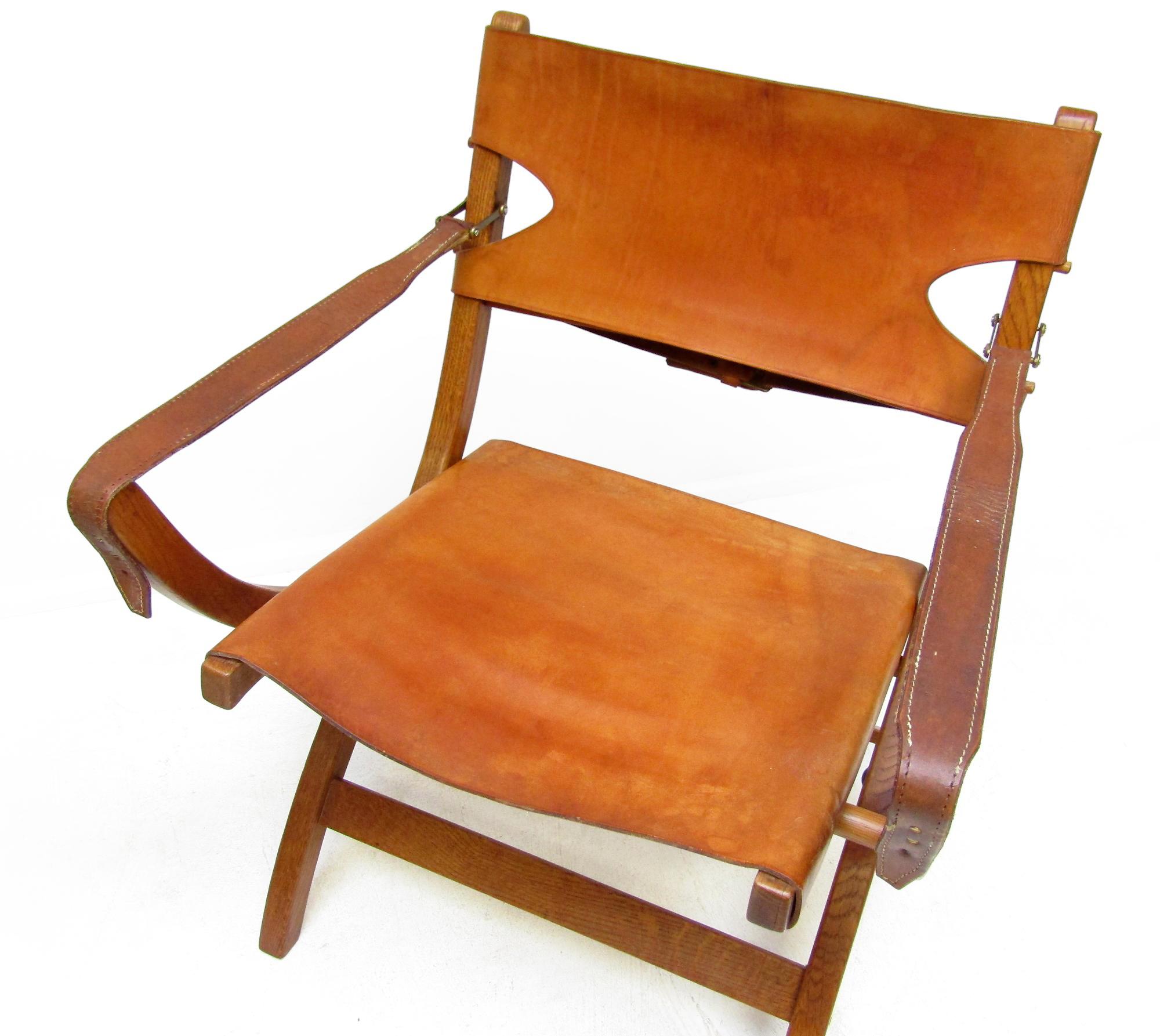 Zwei dänische Safari-Stühle aus Eiche und Leder aus den 1950er Jahren von Poul Hundevad im Zustand „Gut“ im Angebot in Shepperton, Surrey