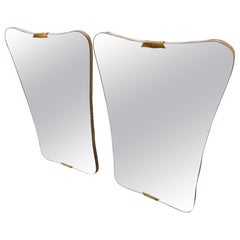 Zwei 1950er Gio Ponti Stil Mid-Century Modern Holz und Messing Wandspiegel