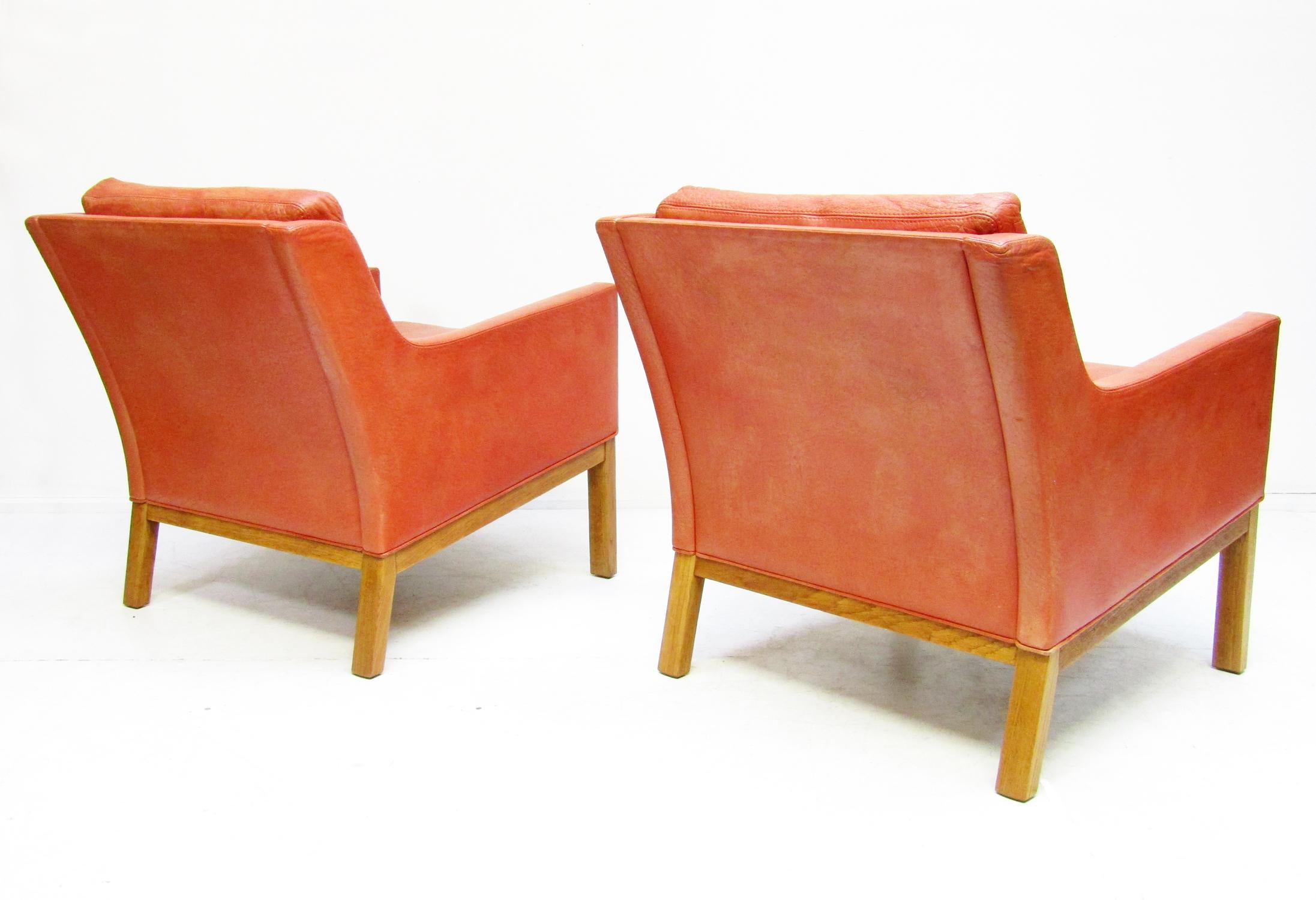 Two 1960s Danish Lounge Chairs in Leather & Oak by Kai Lyngfeldt Larsen In Good Condition In Shepperton, Surrey