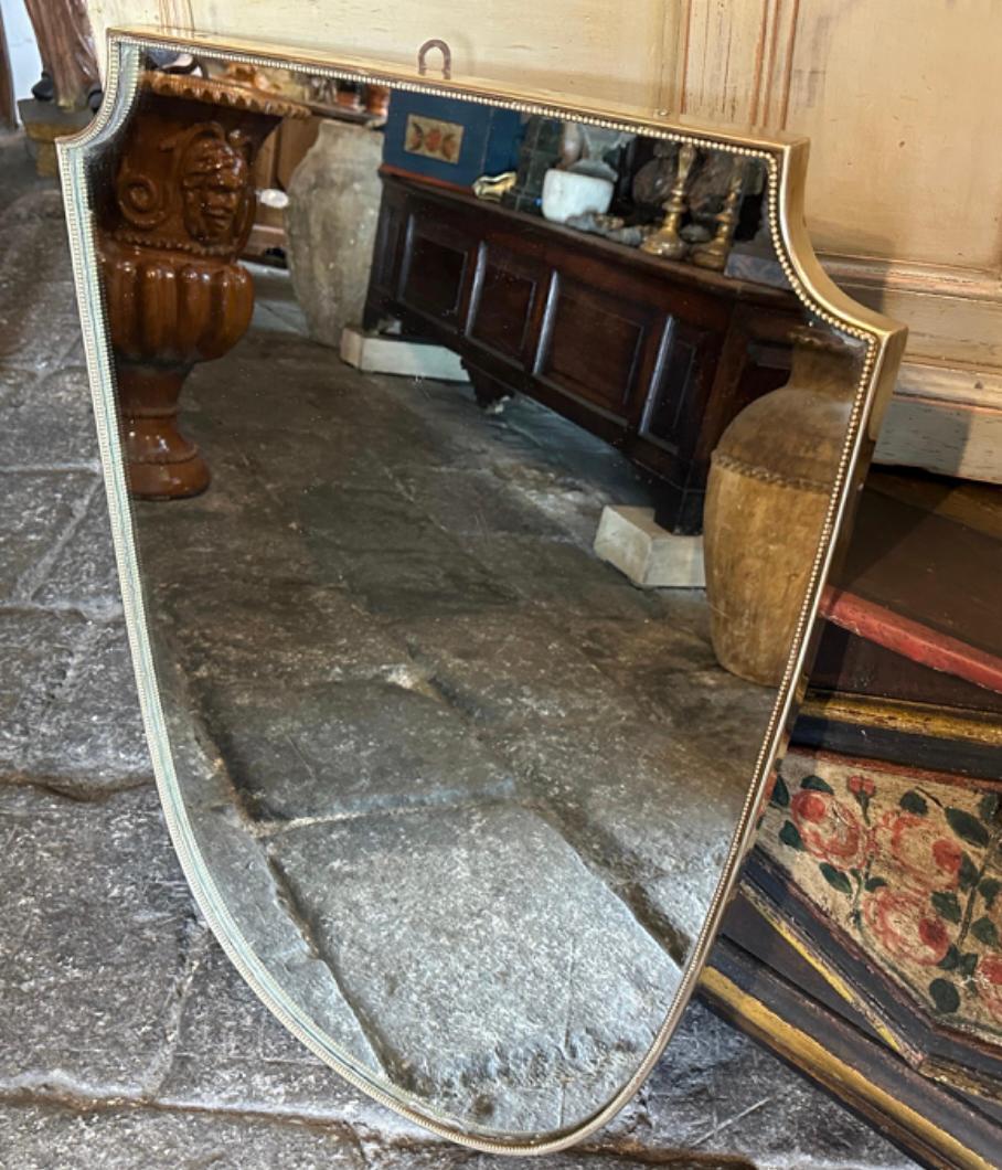 Mid-Century Modern Deux miroirs muraux italiens en laiton de style Gio Ponti, mi-siècle moderne, des années 1960 en vente