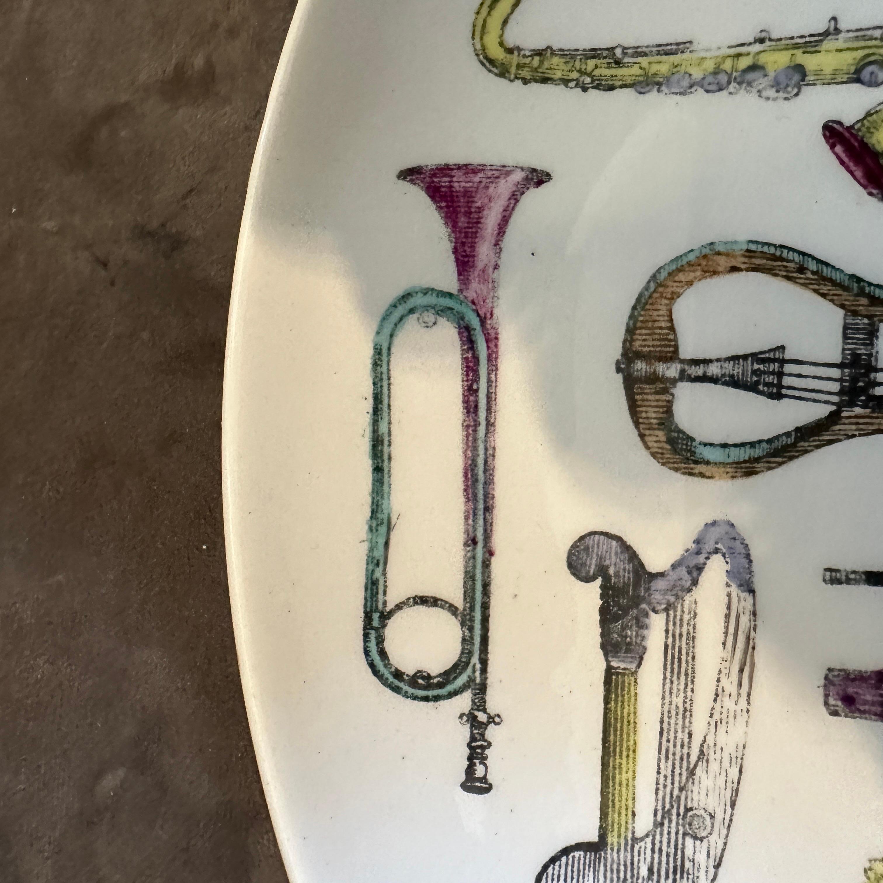 Two 1960s Mid-Century Modern Musical Instruments Plates by Piero Fornasetti For Sale 3