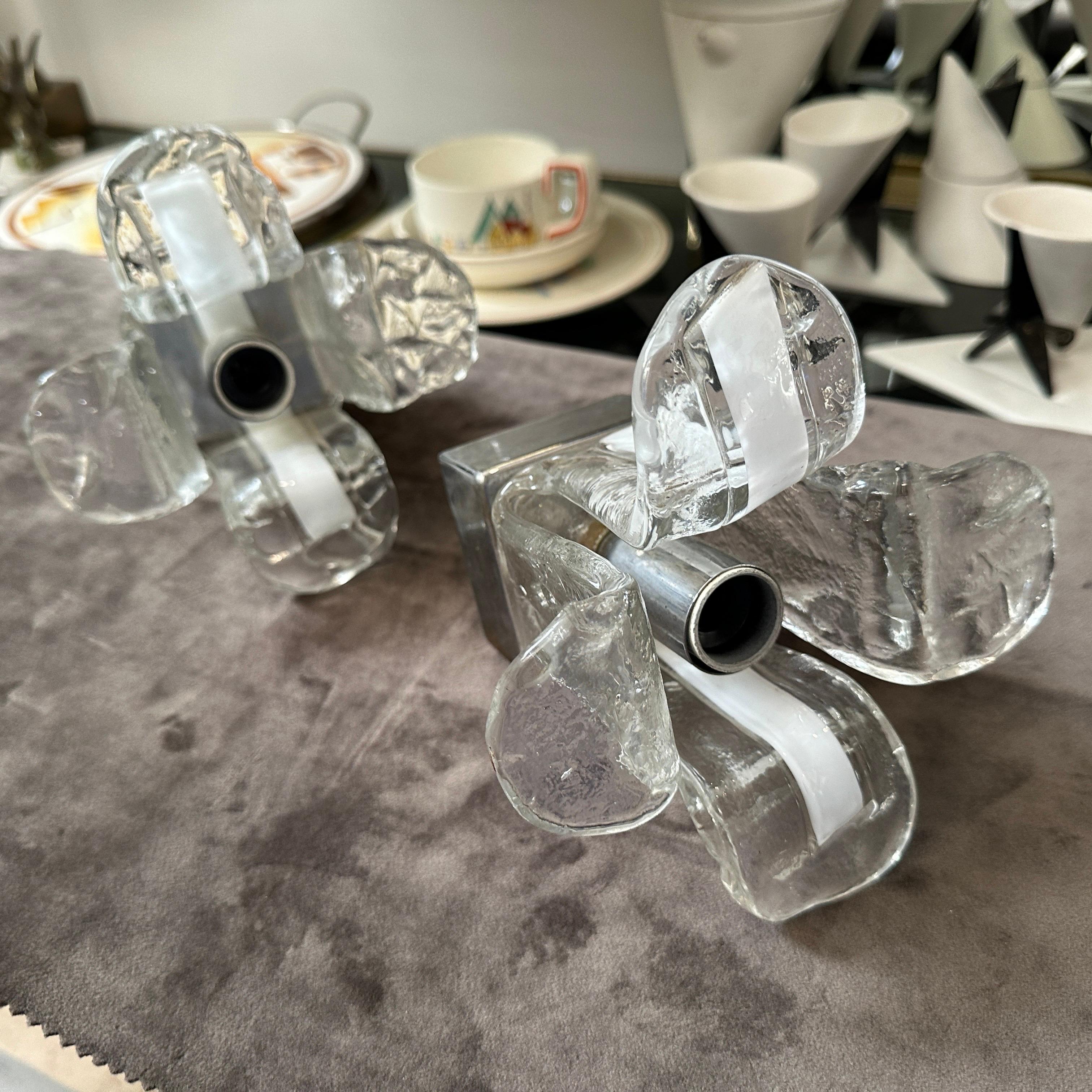 italien Deux appliques murales en verre de Murano et acier de l'ère spatiale des années 1960 par Mazzega en vente